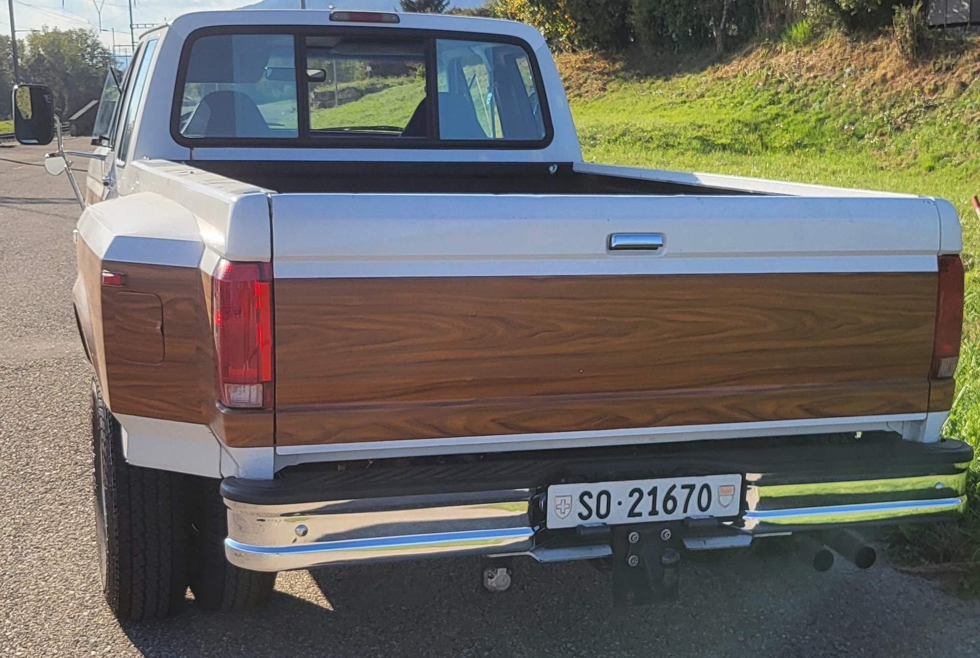 FORD F350-XLT Dually Veteranenfahrzeug 6.10.2026-image-7