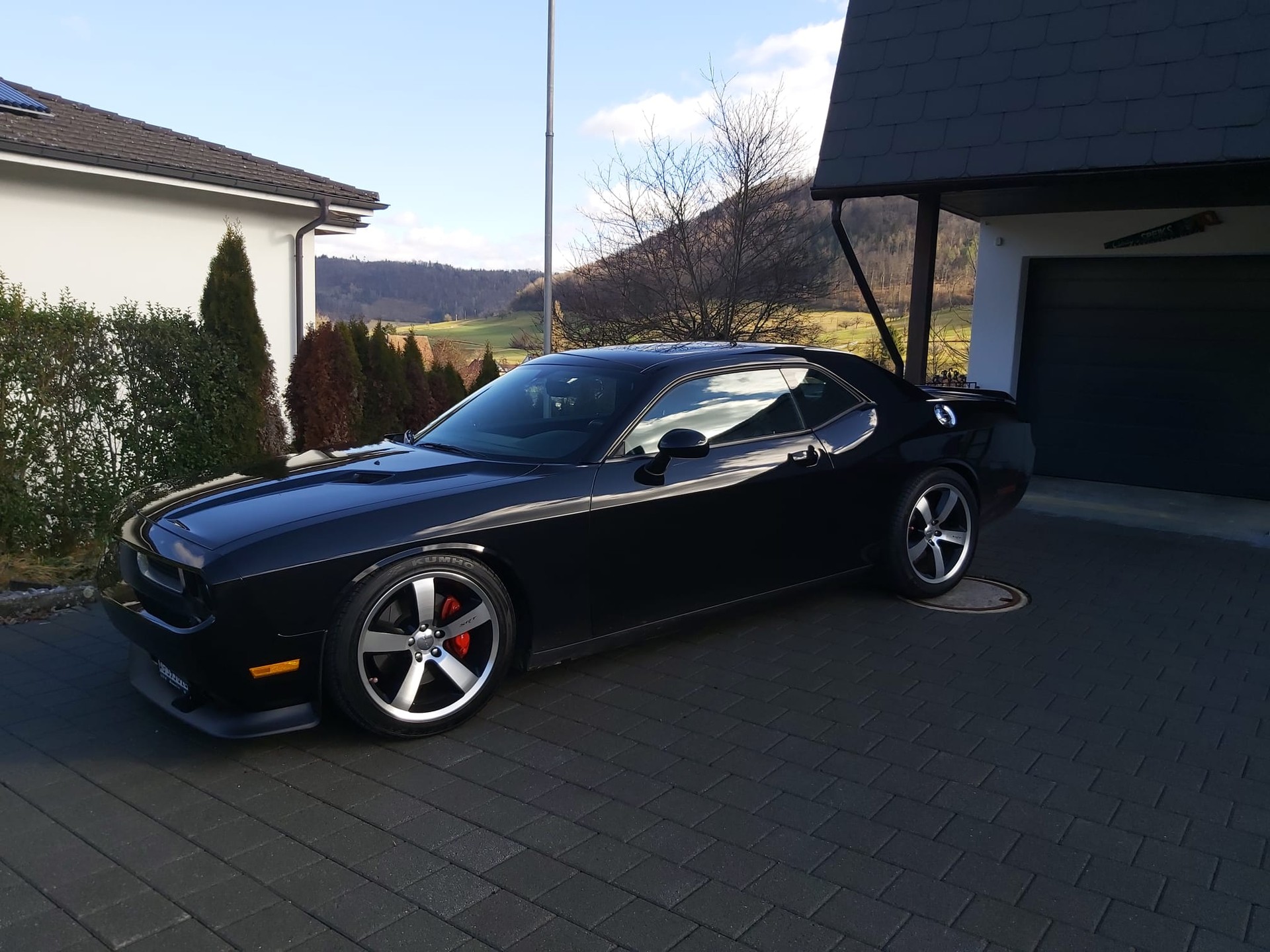DODGE 6.1 HEMI SRT8-image-2