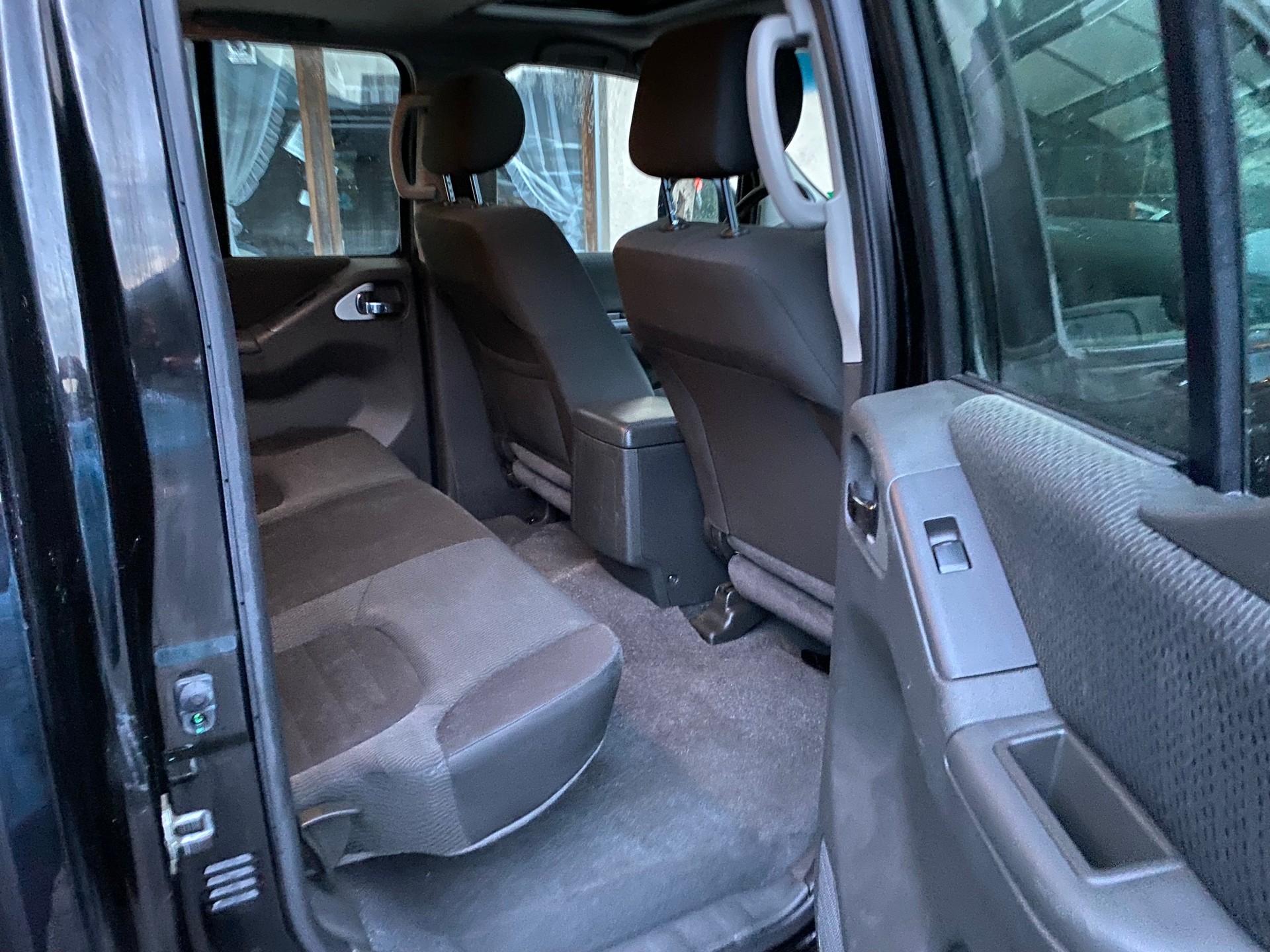 NISSAN Navara Double Cab Platinum EVO 2.5 dCi 4WD A-image-7