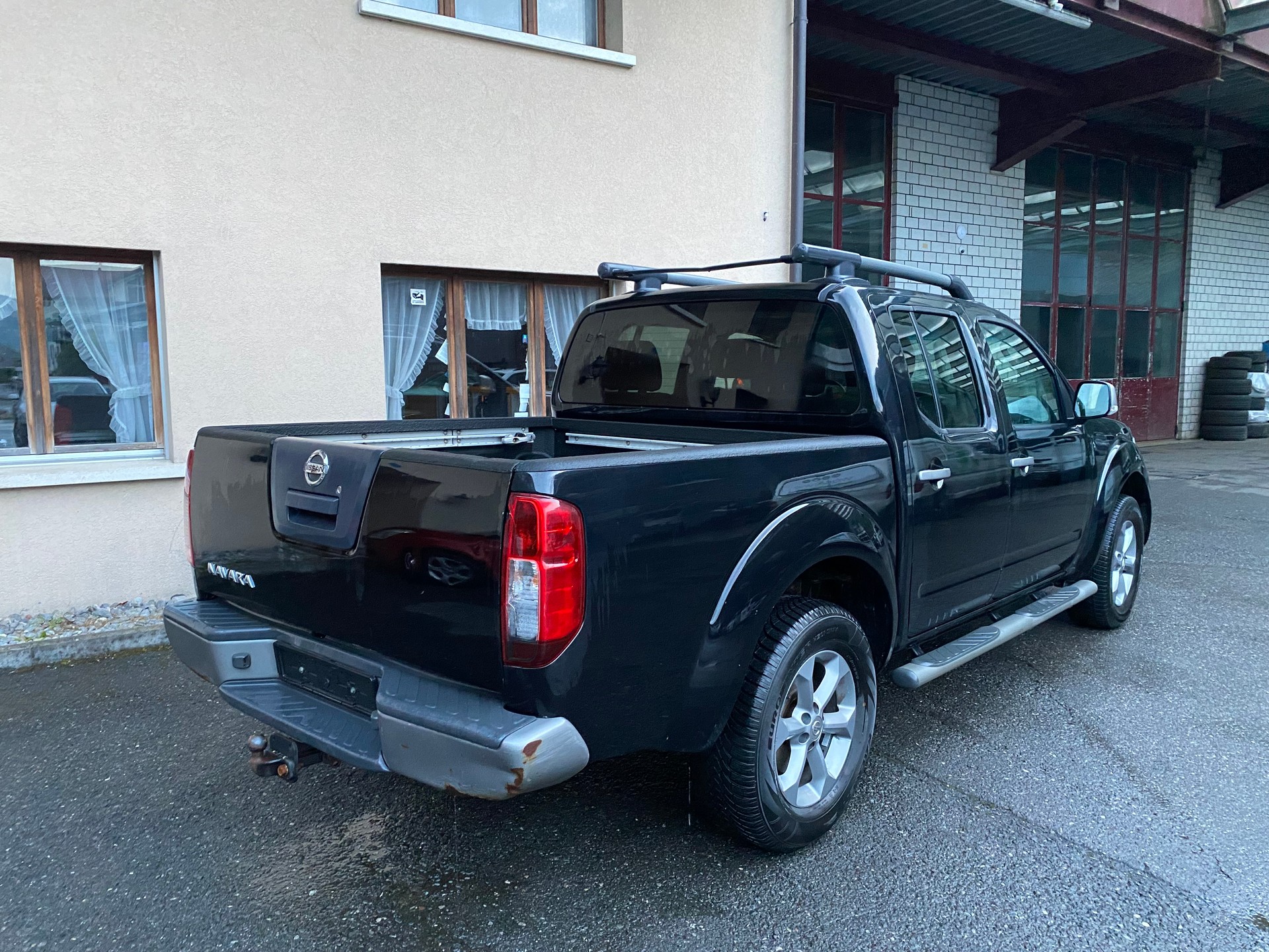 NISSAN Navara Double Cab Platinum EVO 2.5 dCi 4WD A-image-9