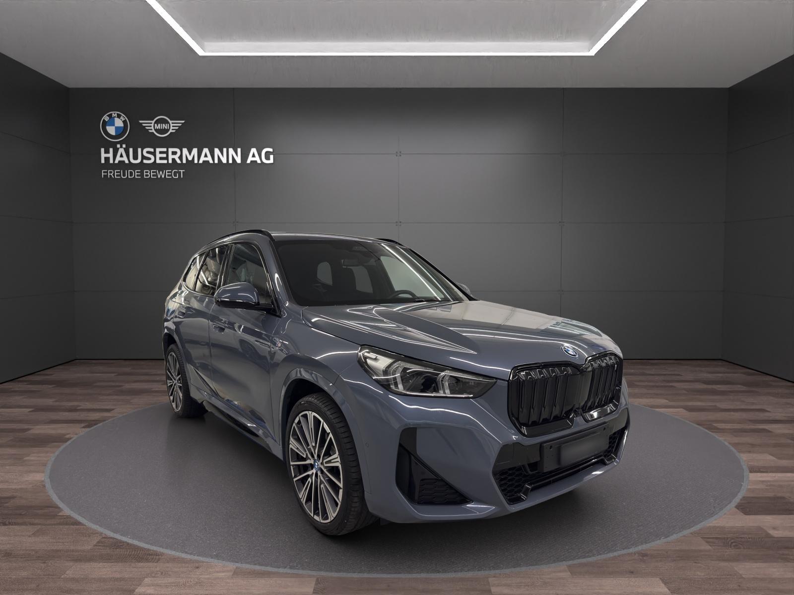 BMW iX1 30 xDrive M SPORT-image-2