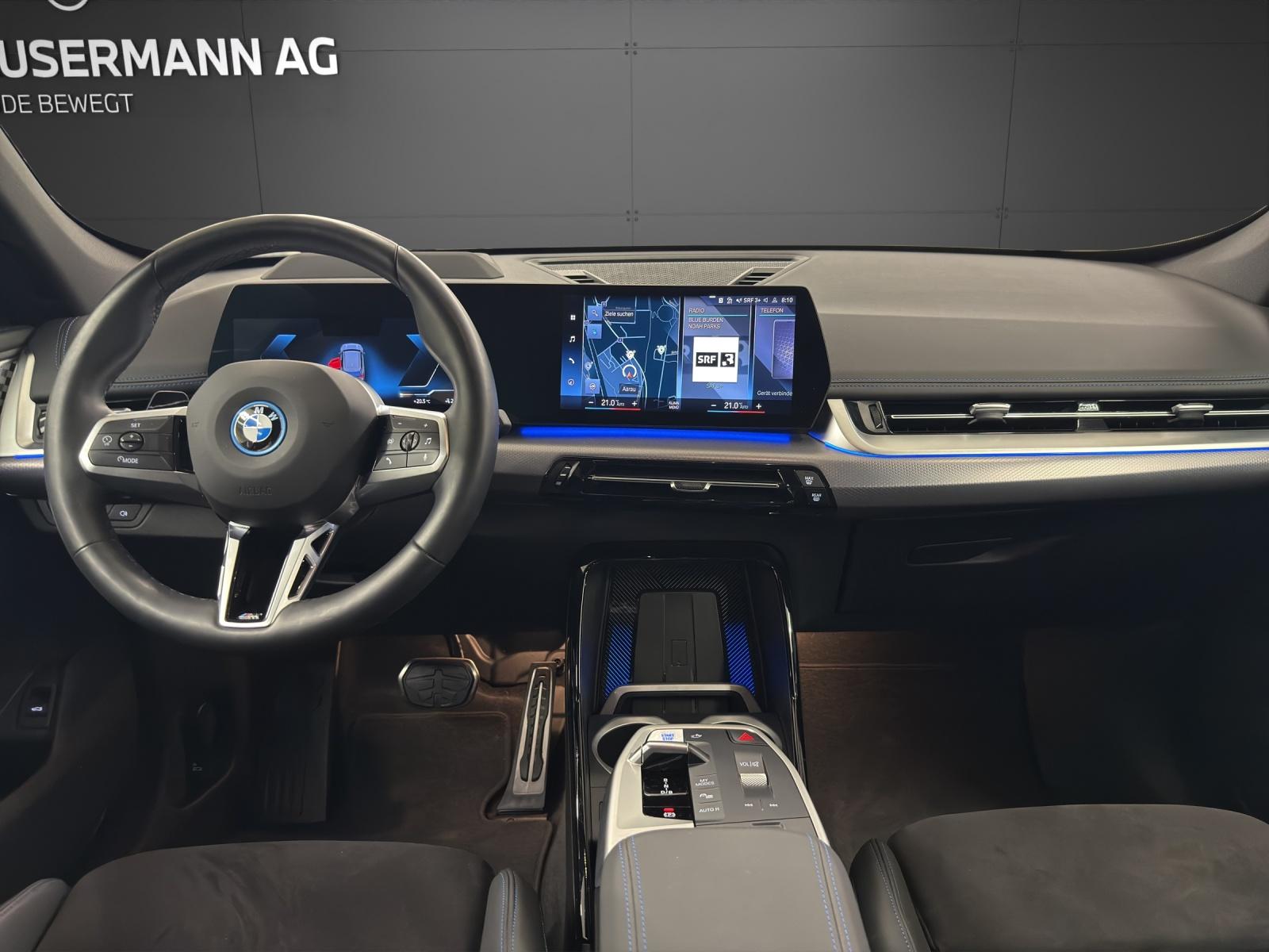 BMW iX1 30 xDrive M SPORT-image-7