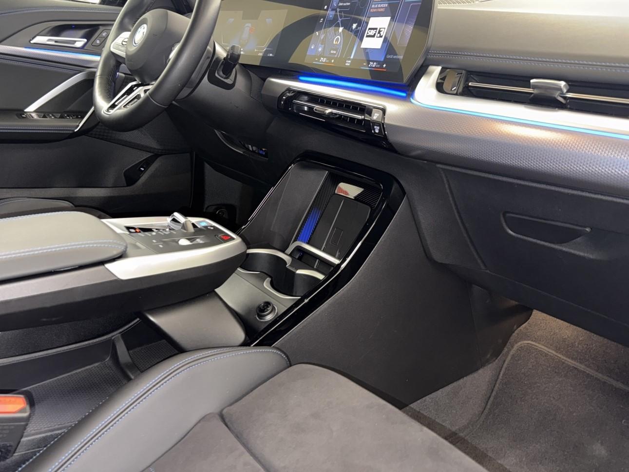 BMW iX1 30 xDrive M SPORT-image-21