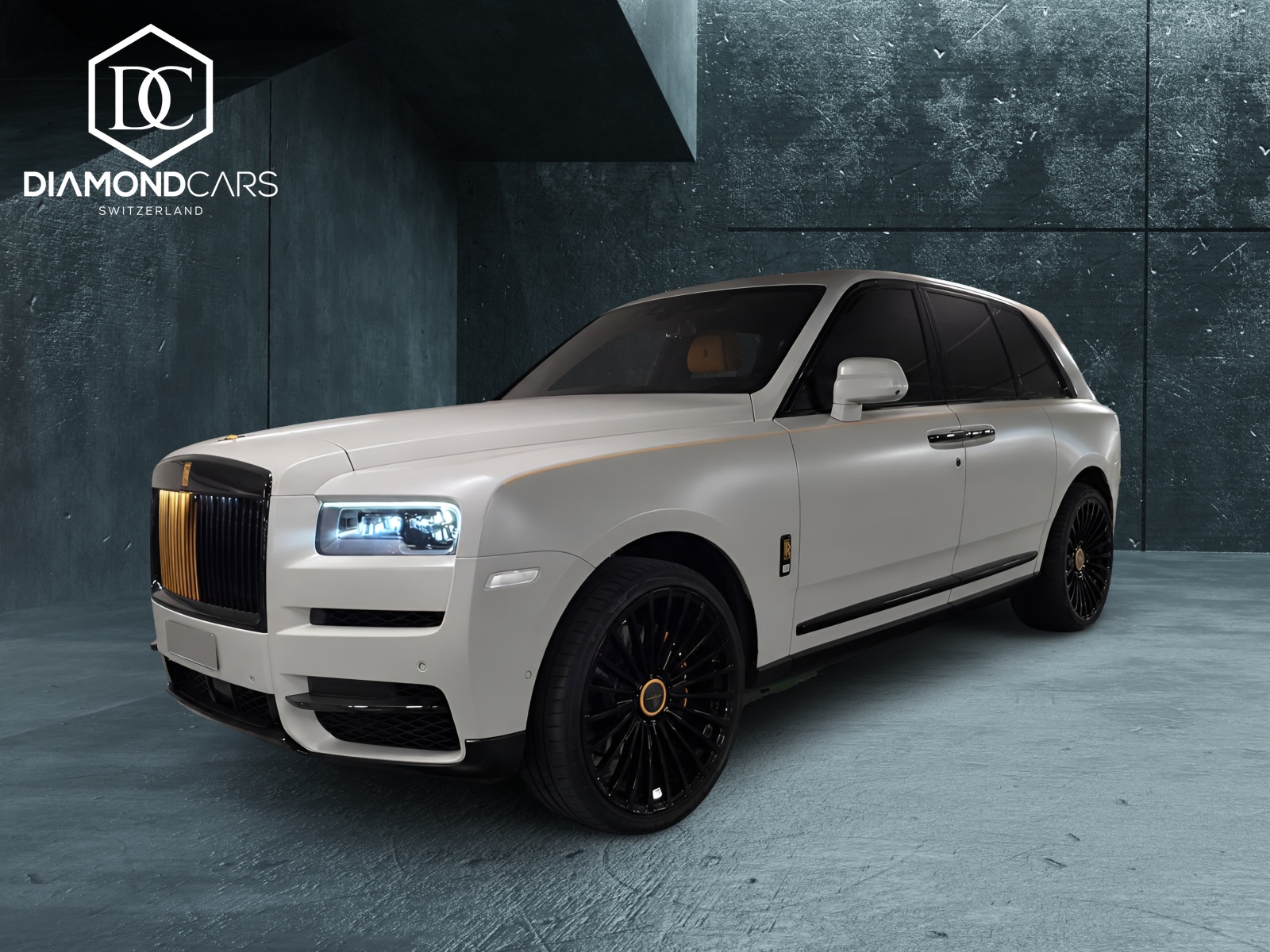 ROLLS-ROYCE Cullinan 6.7 V12 Black Badge *Signature*Mansory Weehls 24"*-image-0