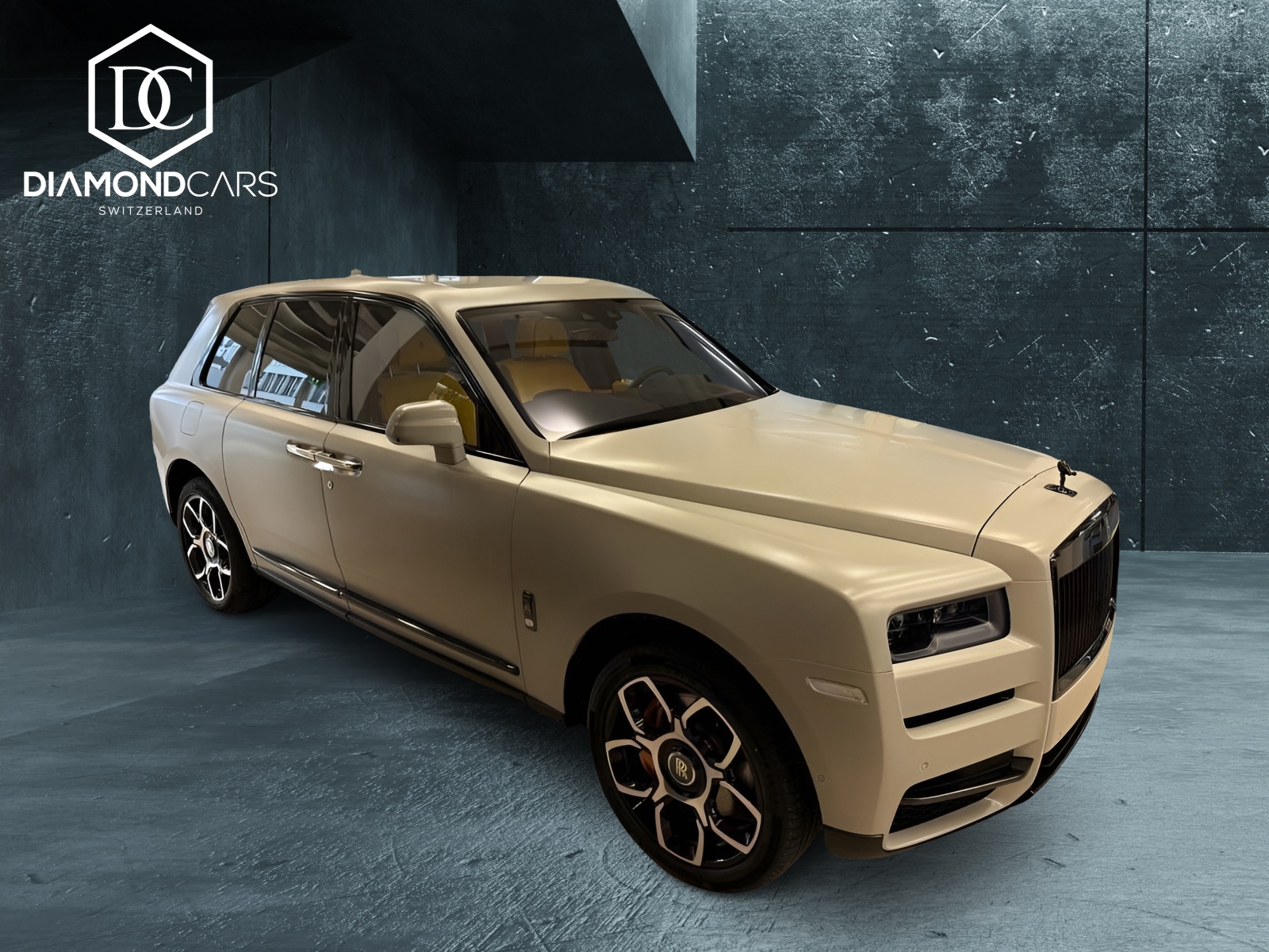 ROLLS-ROYCE Cullinan 6.7 V12 Black Badge *Signature*Mansory Weehls 24"*-image-1