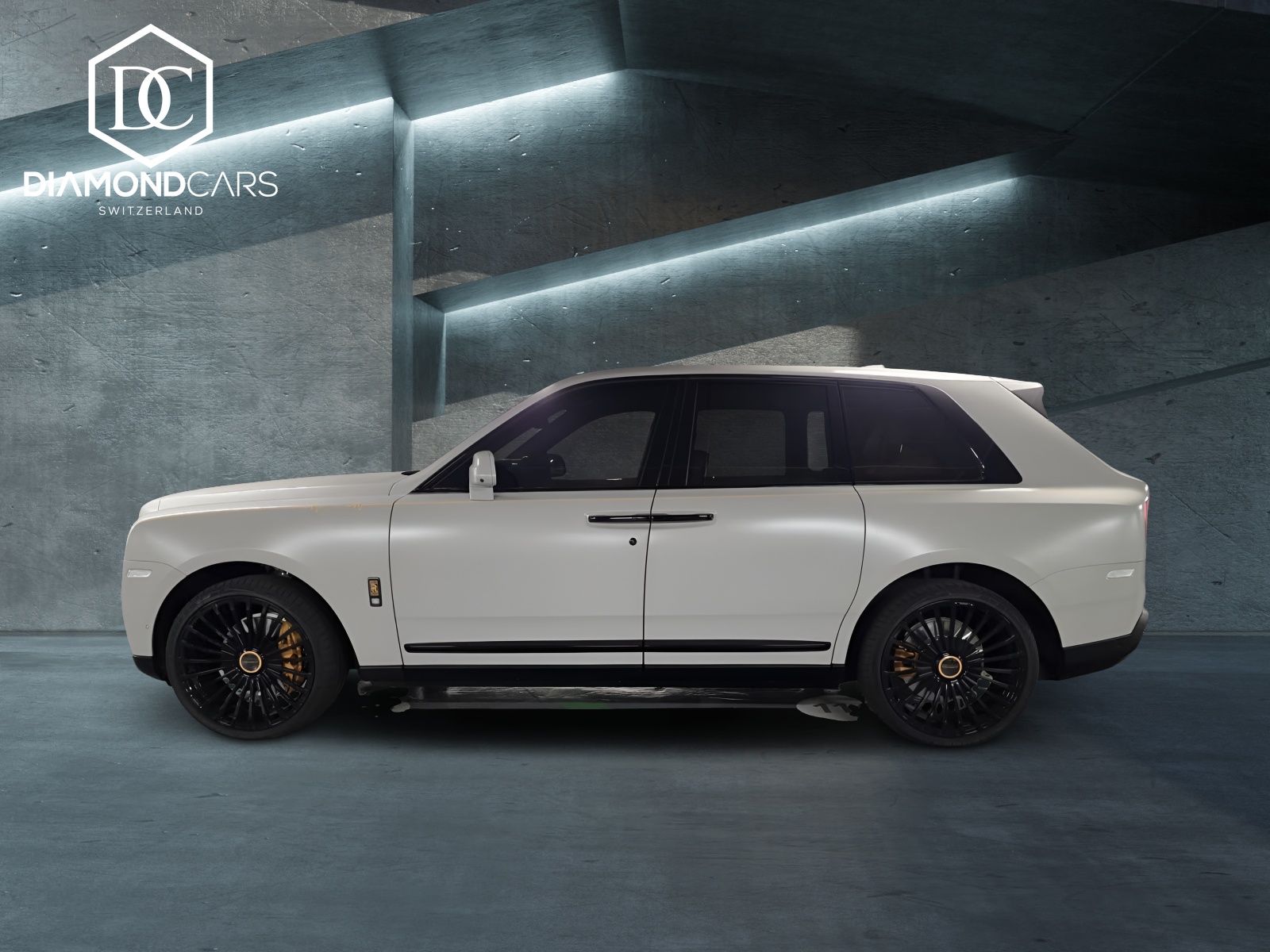 ROLLS-ROYCE Cullinan 6.7 V12 Black Badge *Signature*Mansory Weehls 24"*-image-3