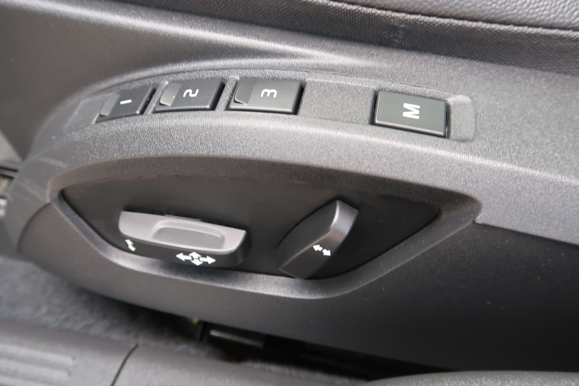 VOLVO V50 T5 AWD Summum Geartronic-image-16