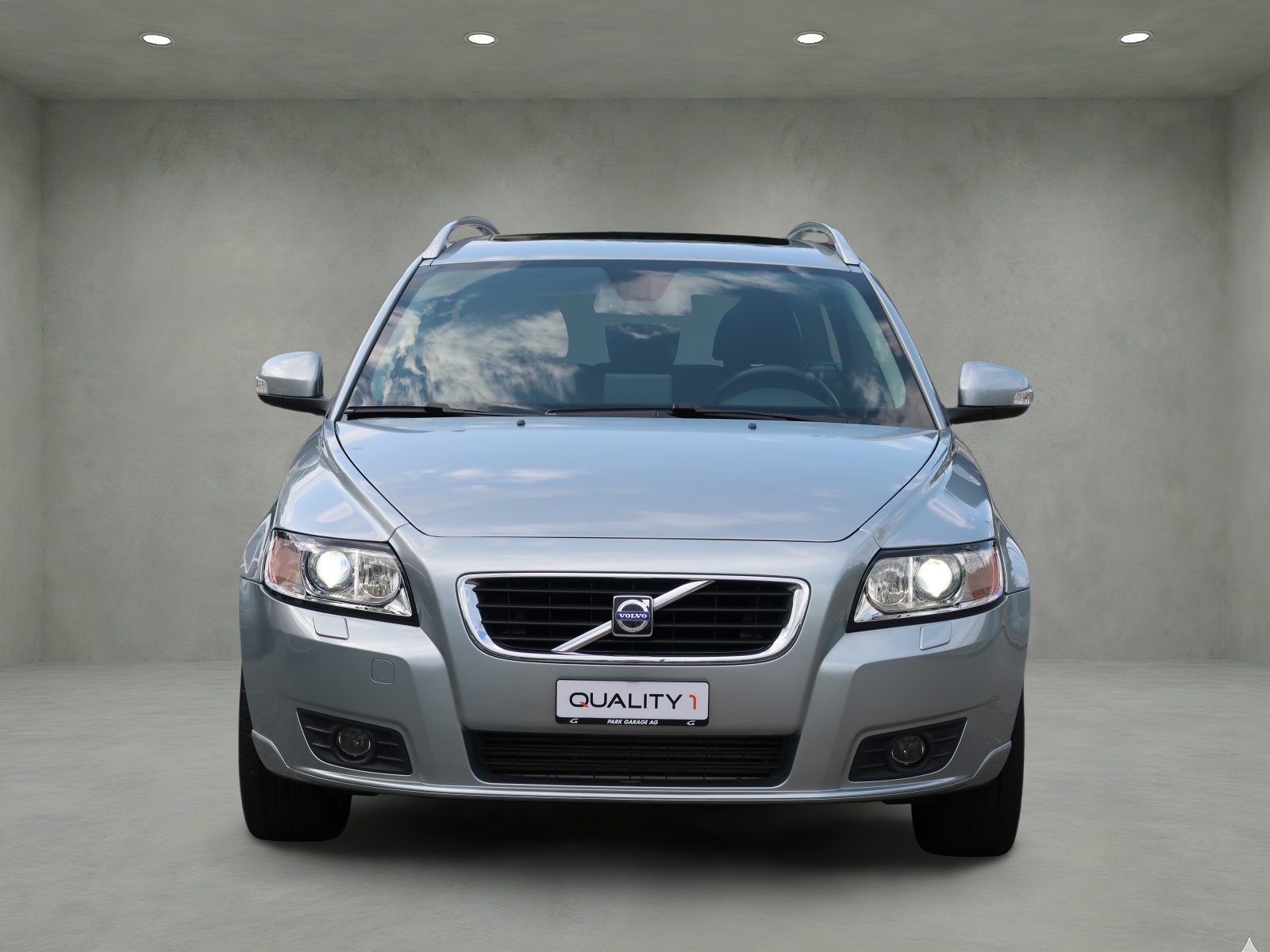 VOLVO V50 T5 AWD Summum Geartronic-showroom-element-1