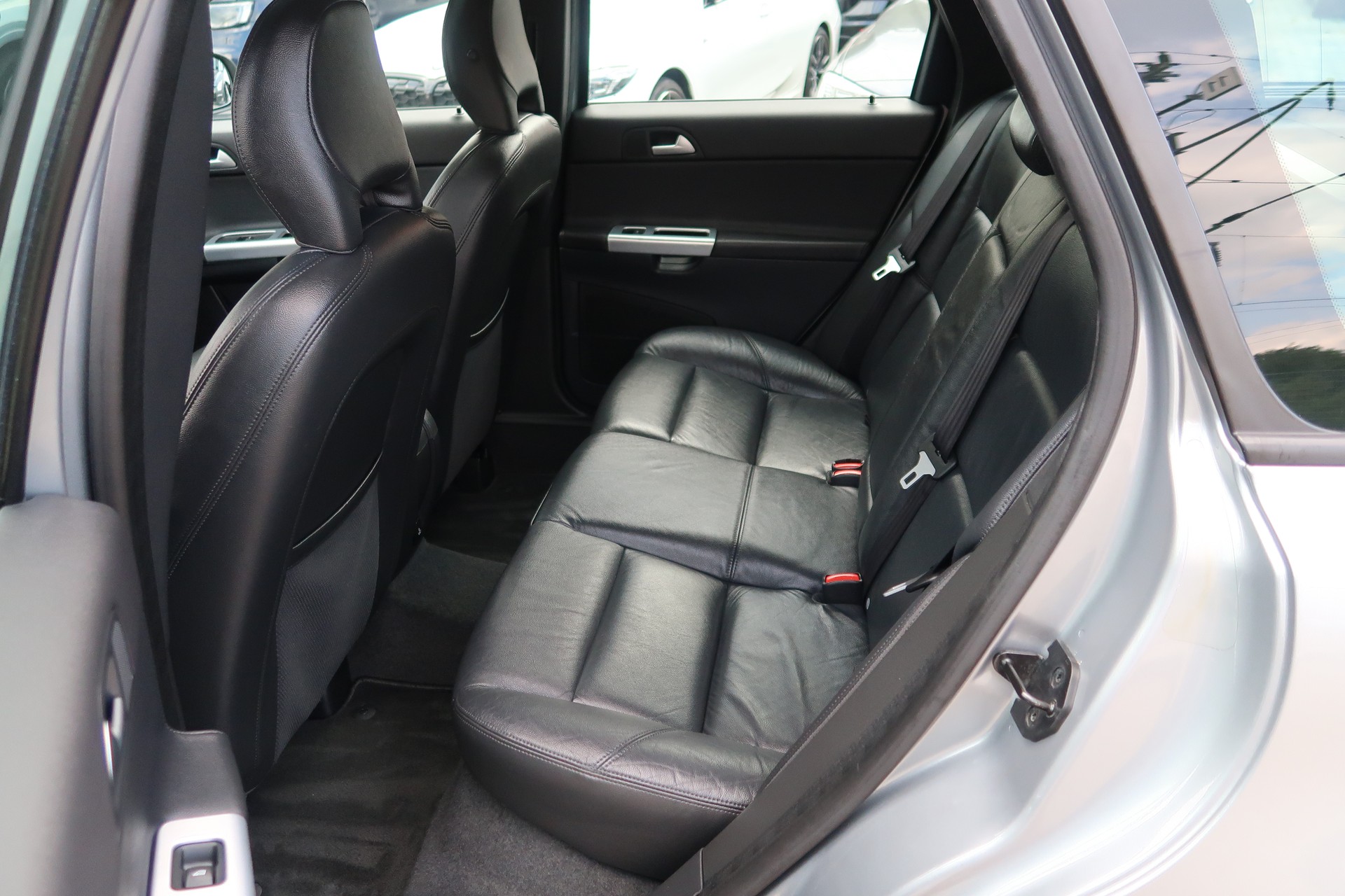VOLVO V50 T5 AWD Summum Geartronic-image-11