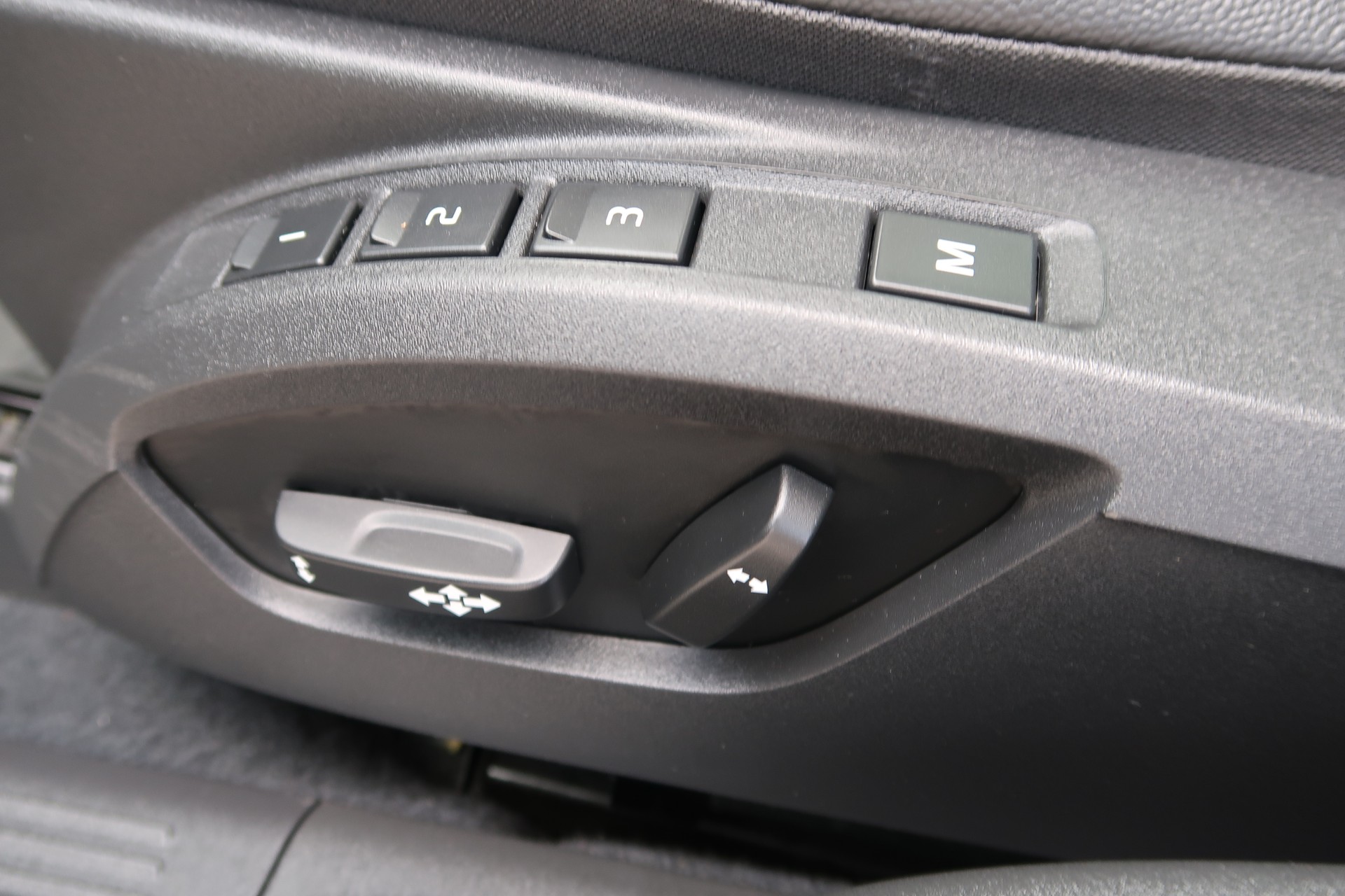 VOLVO V50 T5 AWD Summum Geartronic-image-16