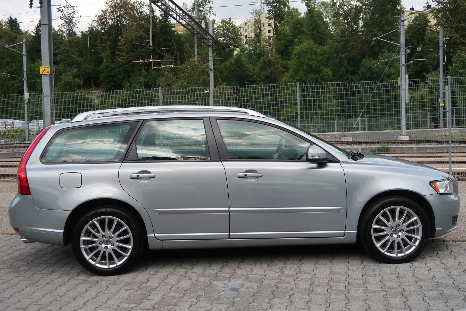 VOLVO V50 T5 AWD Summum Geartronic-image-3