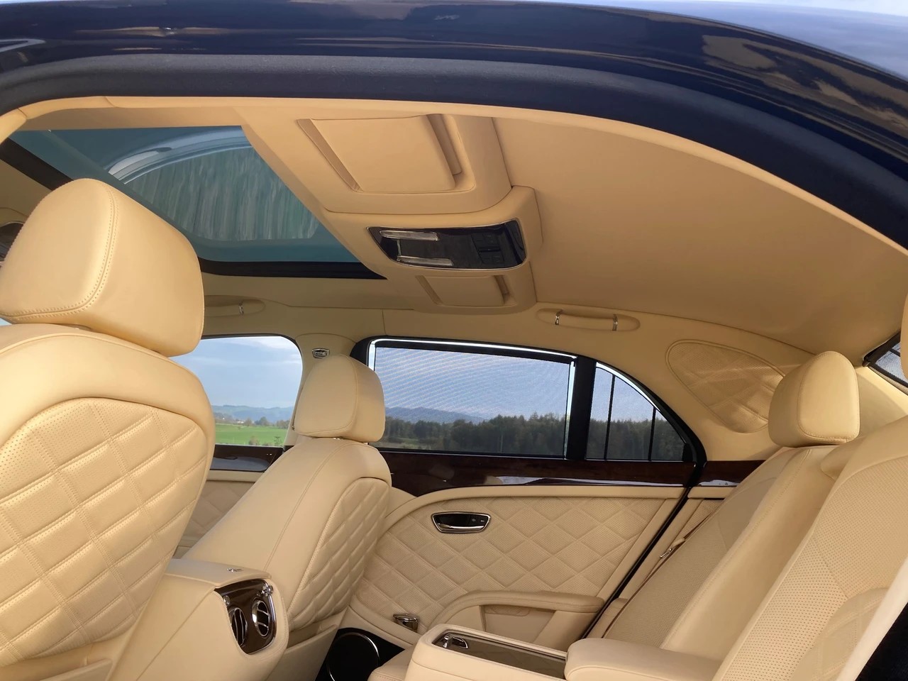 BENTLEY Mulsanne Speed-image-12