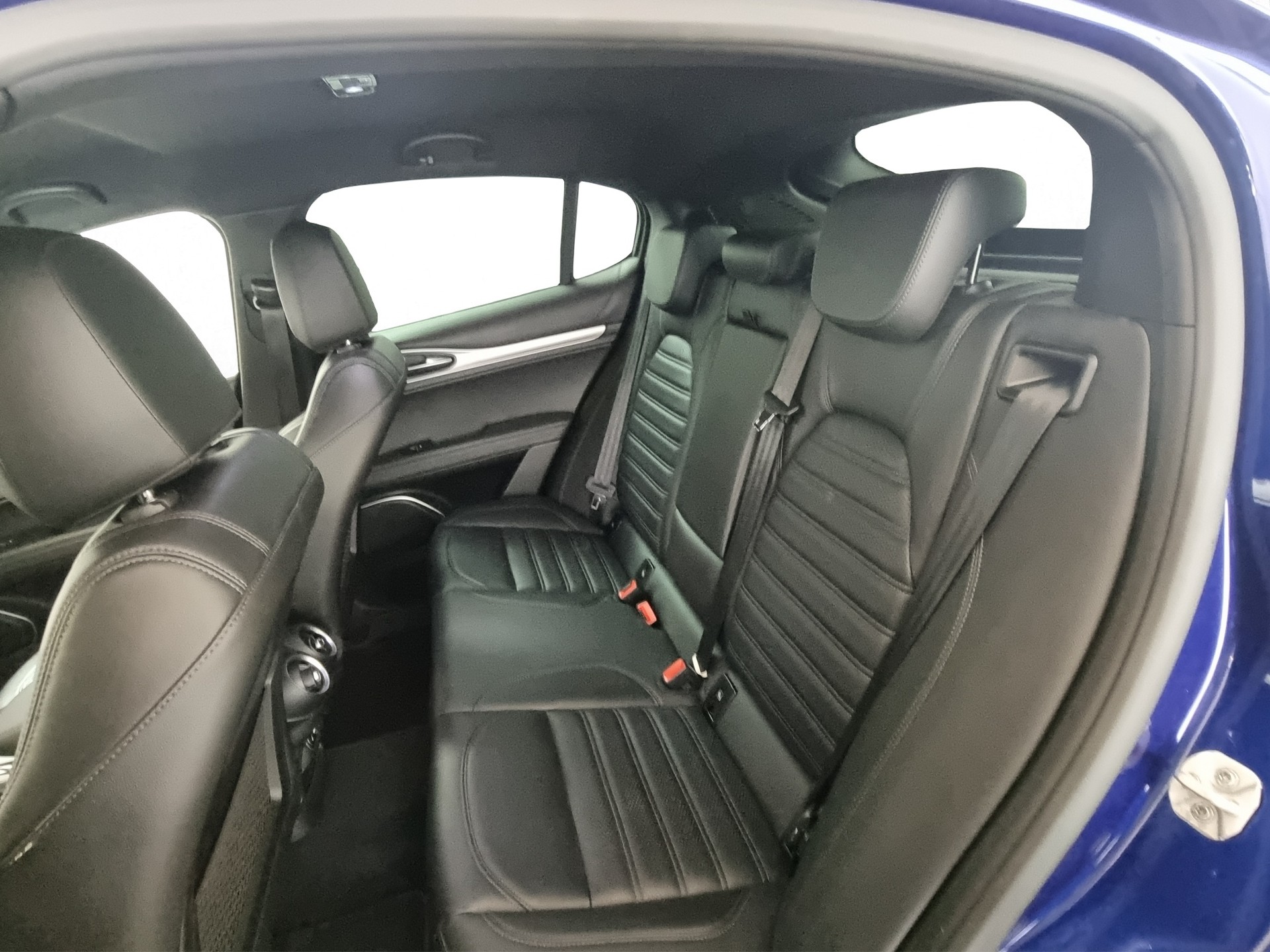 ALFA ROMEO Stelvio 2.0 Q4 280 Veloce-image-6