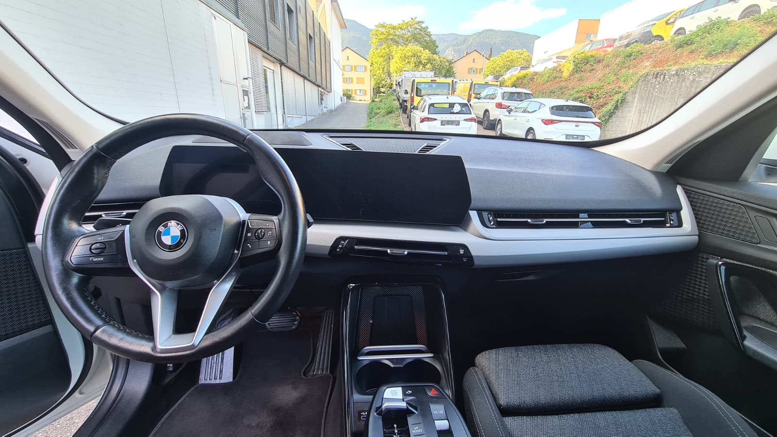 BMW X1 xDrive 20d 48V ** CH-Farhzeug ** Anh-Kupplung ** Driving Assistant Plus ** Innovation Paket **-image-18