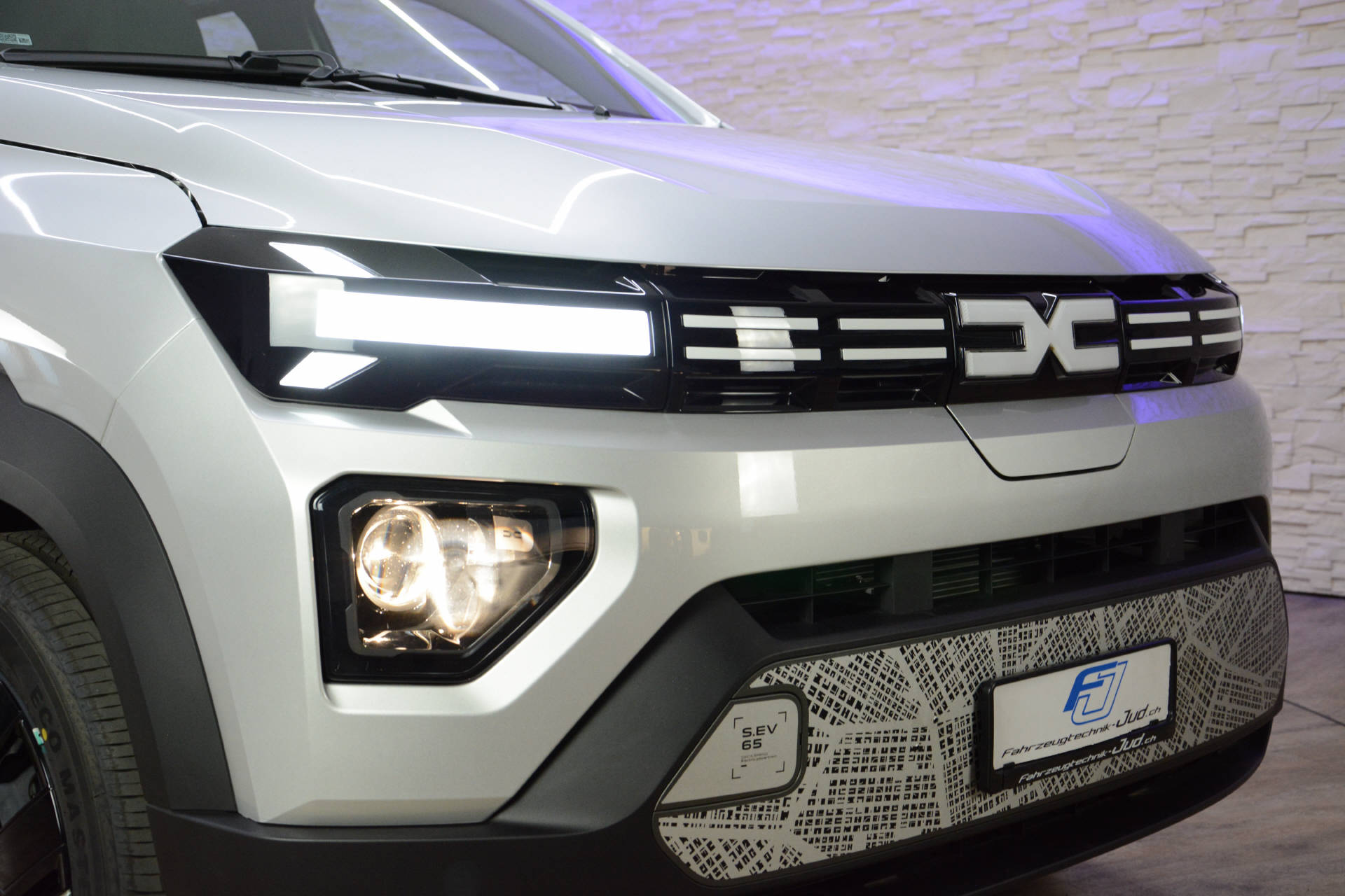 DACIA Spring Extreme-image-21