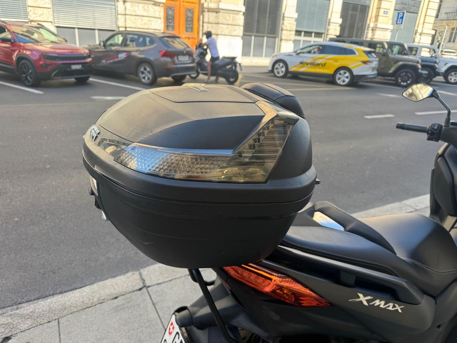 YAMAHA X-Max CZD 300 ABS-image-2