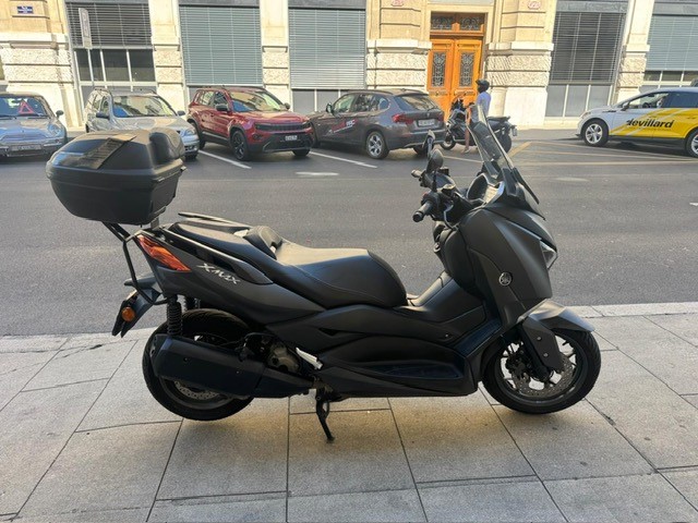 YAMAHA X-Max CZD 300 ABS-image-9