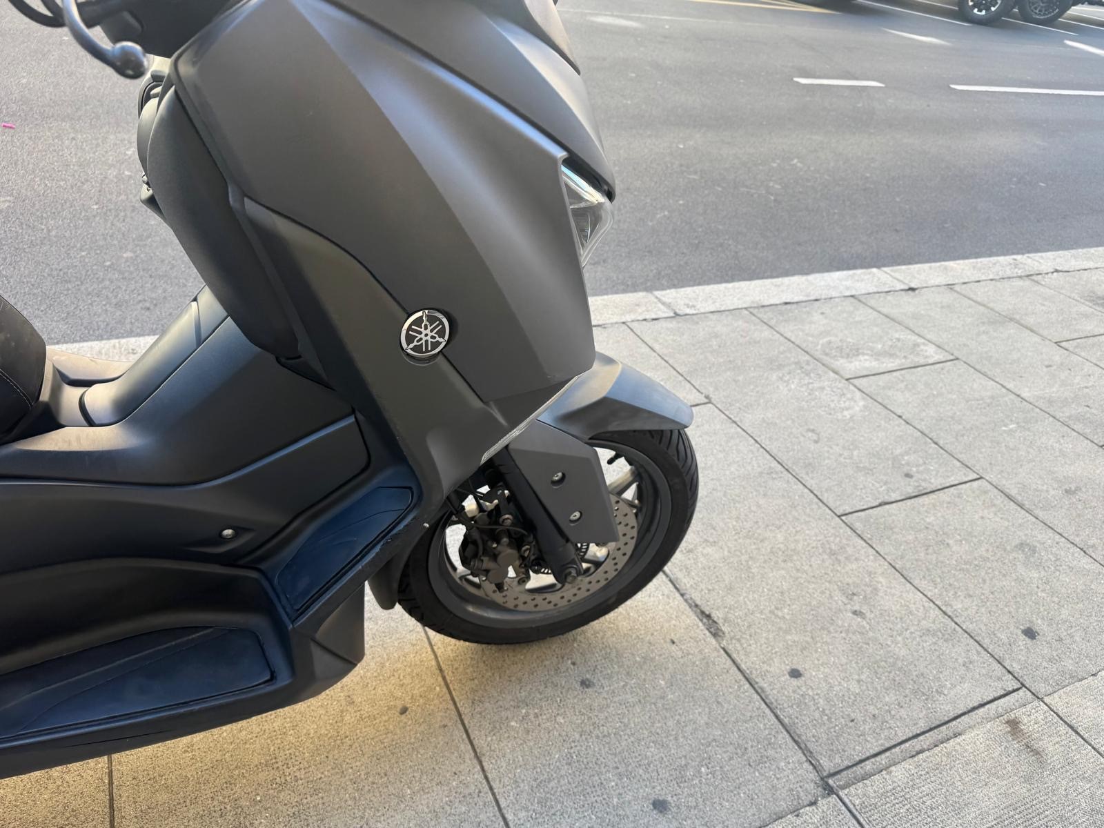 YAMAHA X-Max CZD 300 ABS-image-4