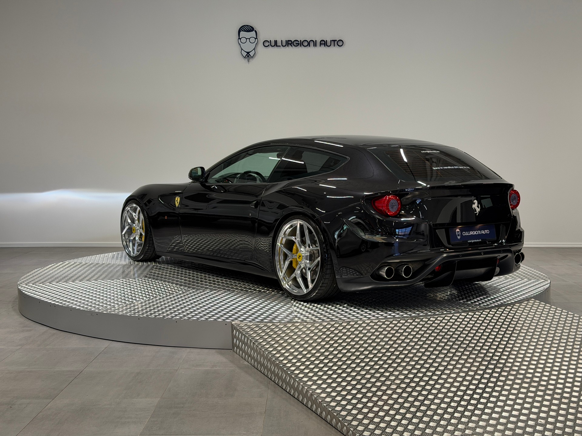 FERRARI FF-image-6