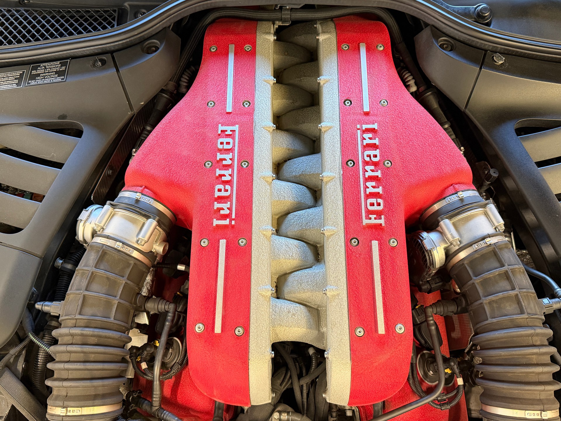 FERRARI FF-image-25
