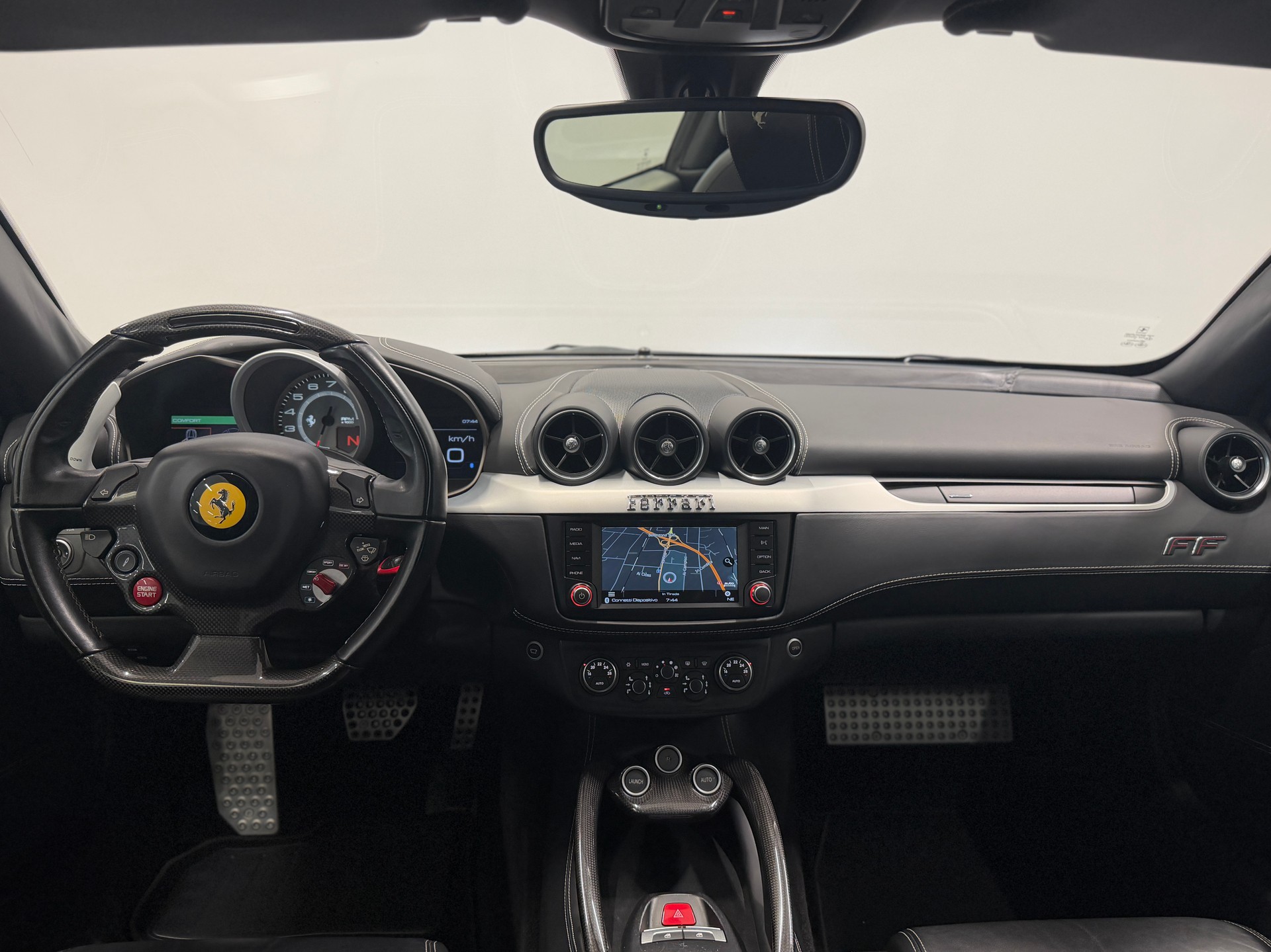 FERRARI FF-image-14