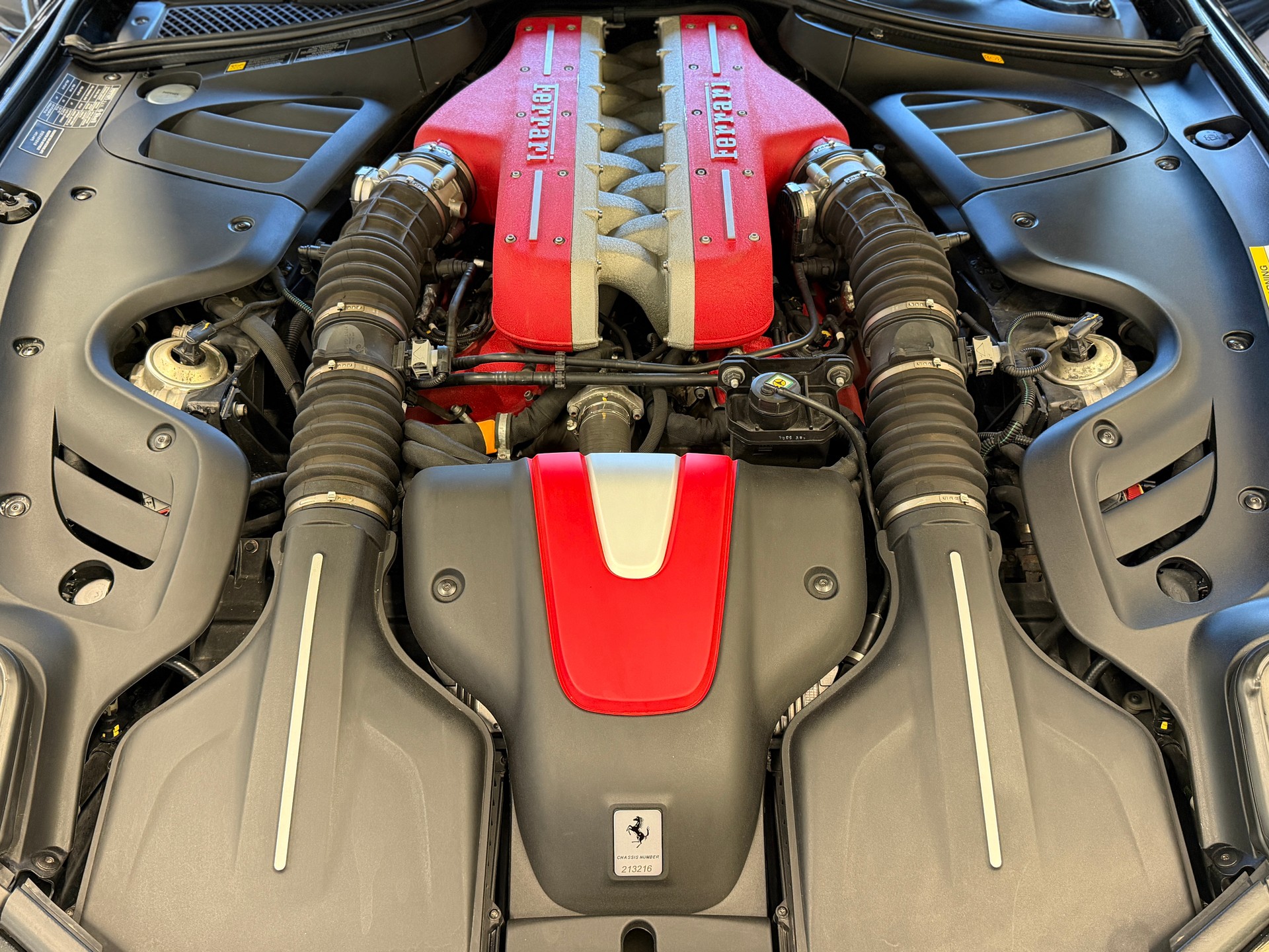 FERRARI FF-image-24