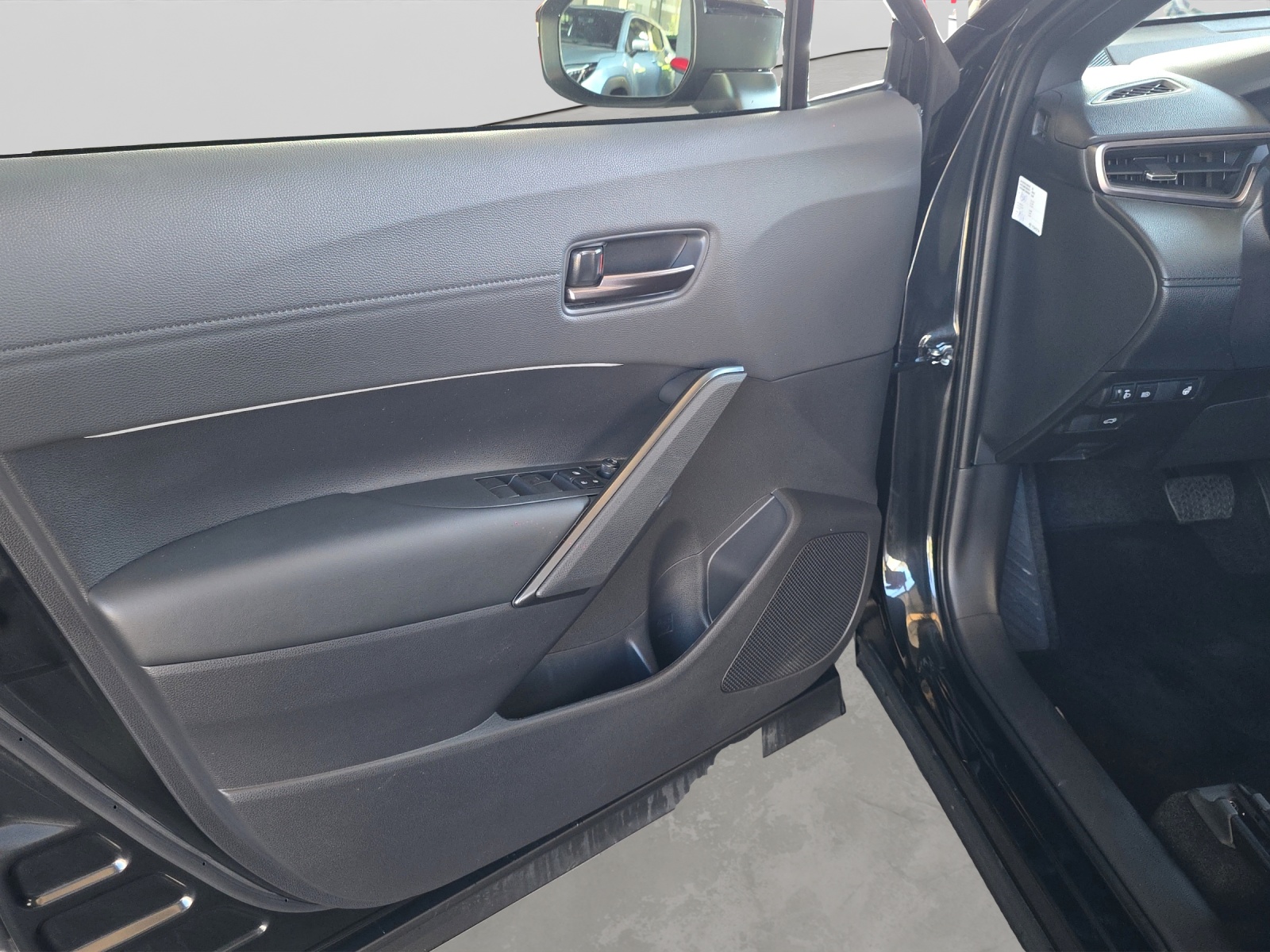 TOYOTA Corolla Cross 2.0 HSD GR Sport AWD-i-image-11
