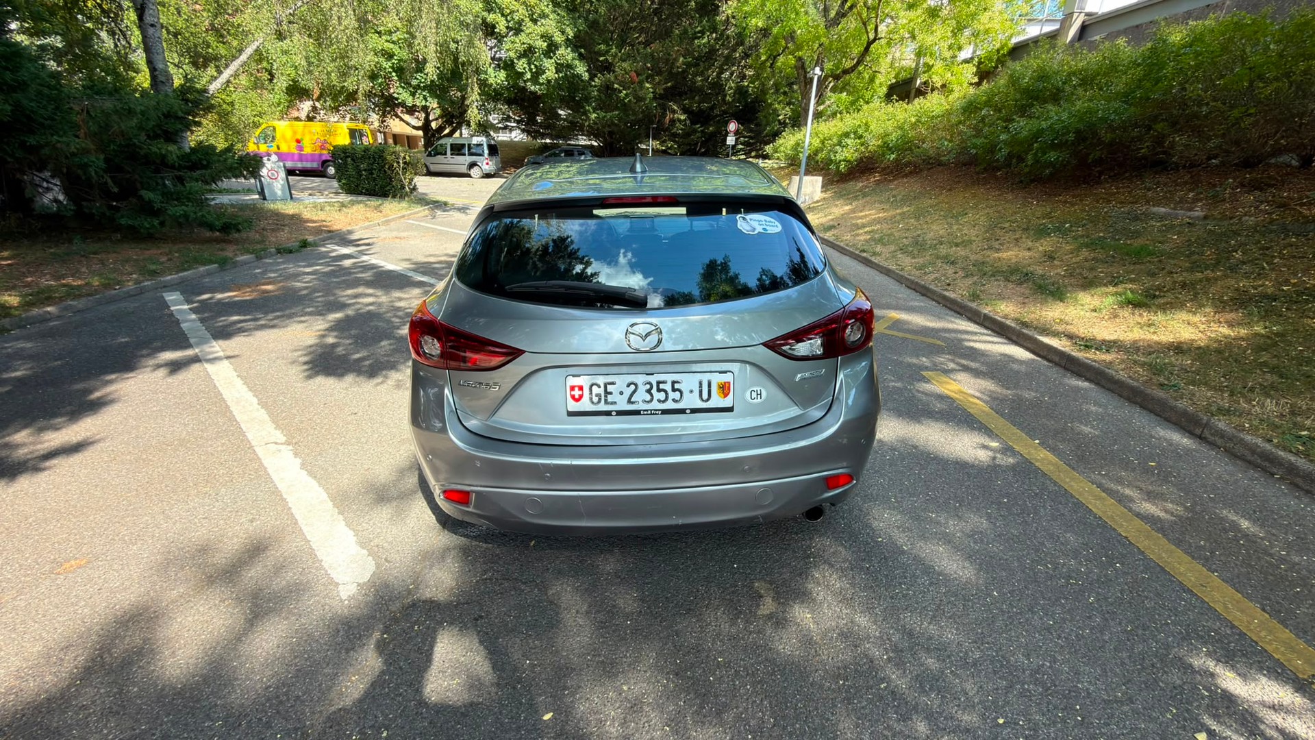 MAZDA 3 1.5 16V Ambition Plus-image-9