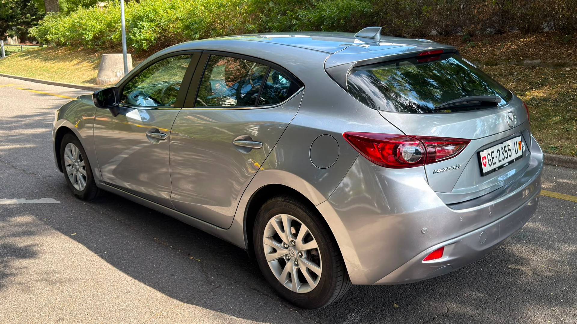 MAZDA 3 1.5 16V Ambition Plus-image-8