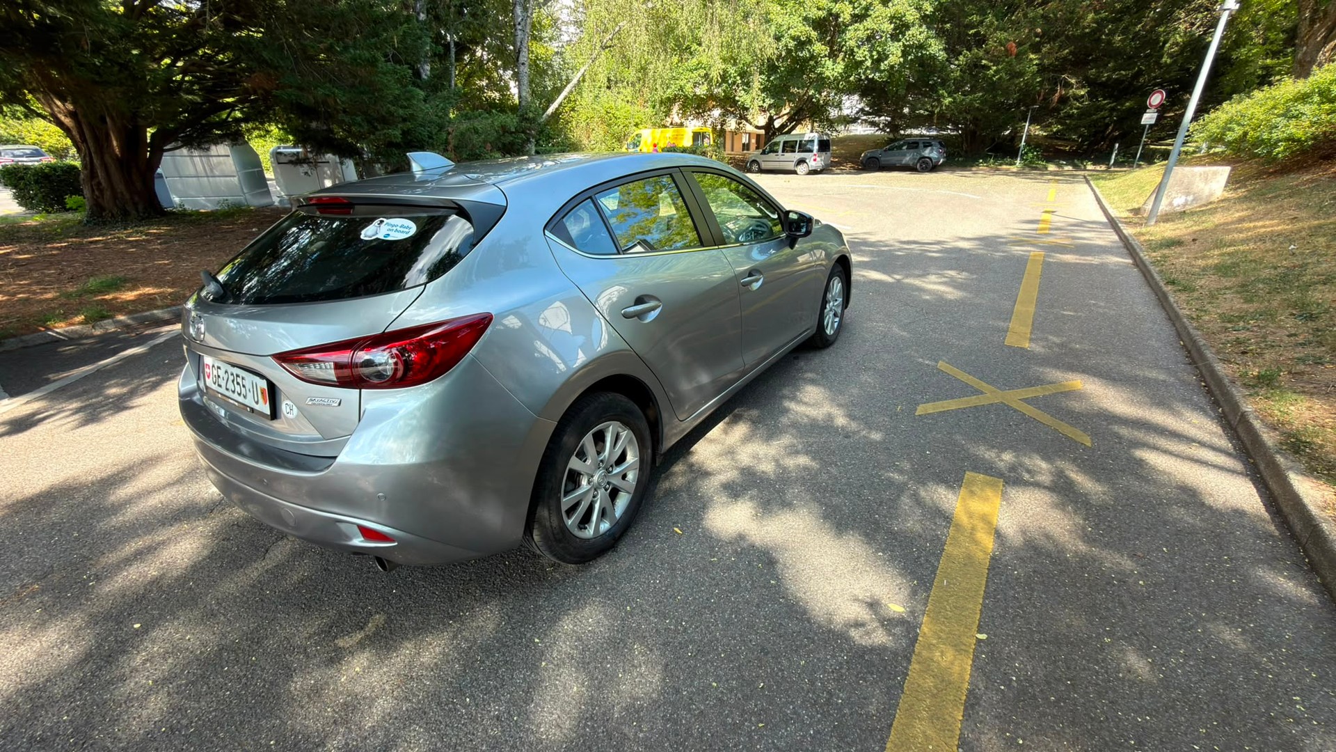 MAZDA 3 1.5 16V Ambition Plus-image-2