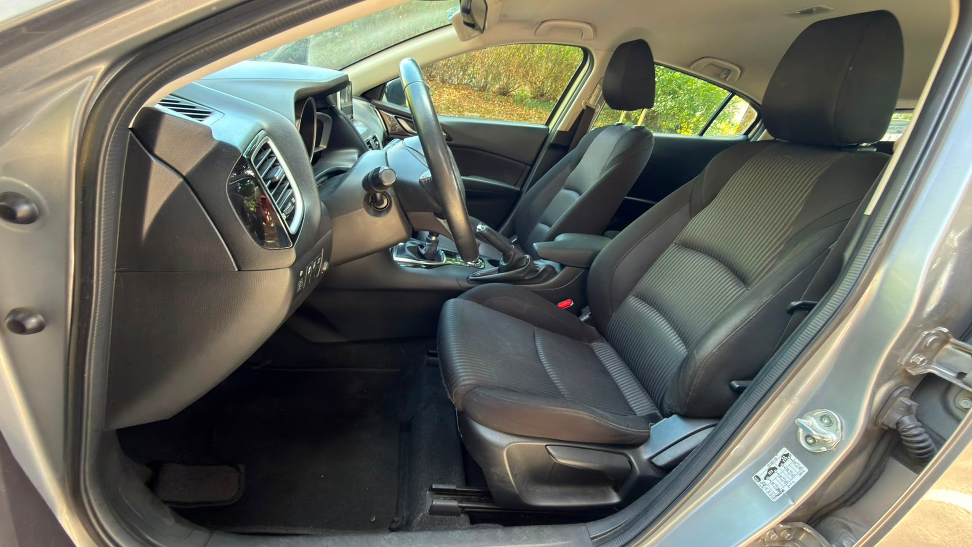MAZDA 3 1.5 16V Ambition Plus-image-5