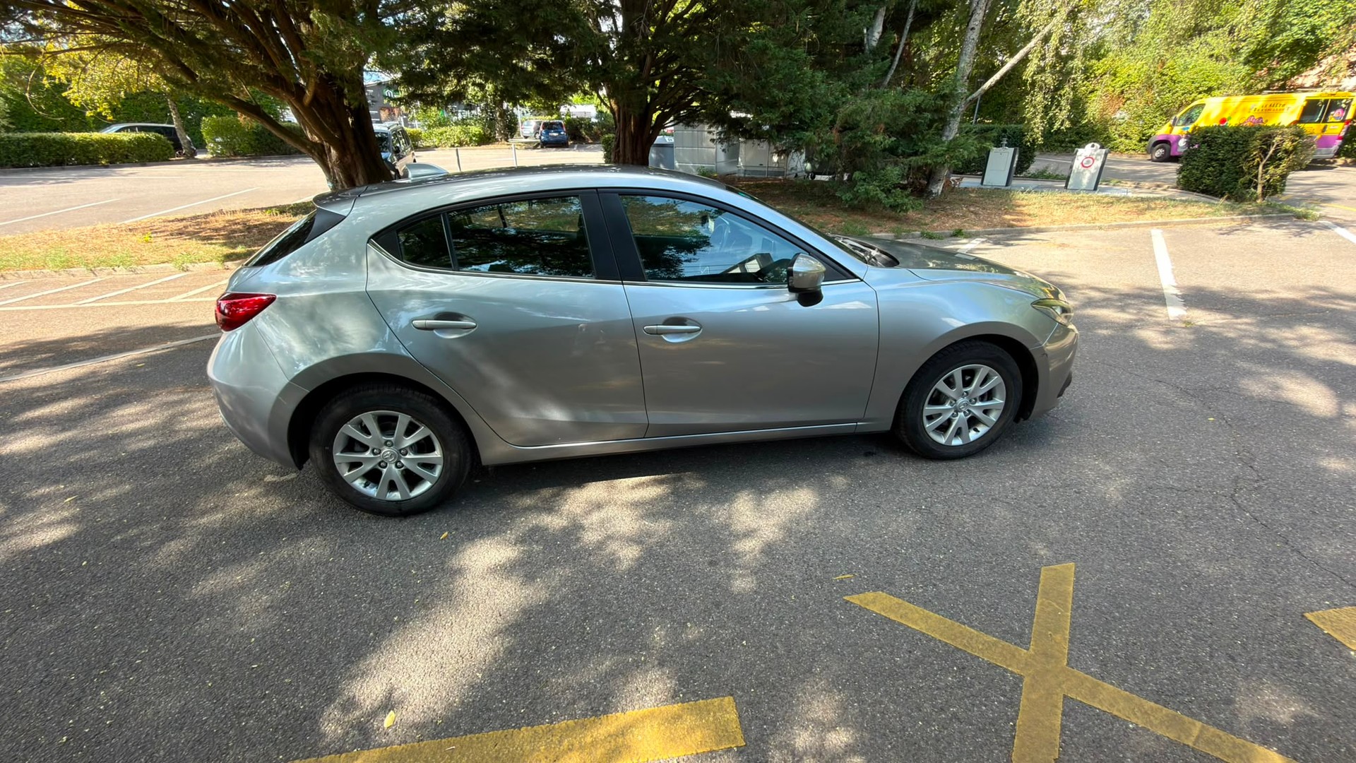 MAZDA 3 1.5 16V Ambition Plus-image-1