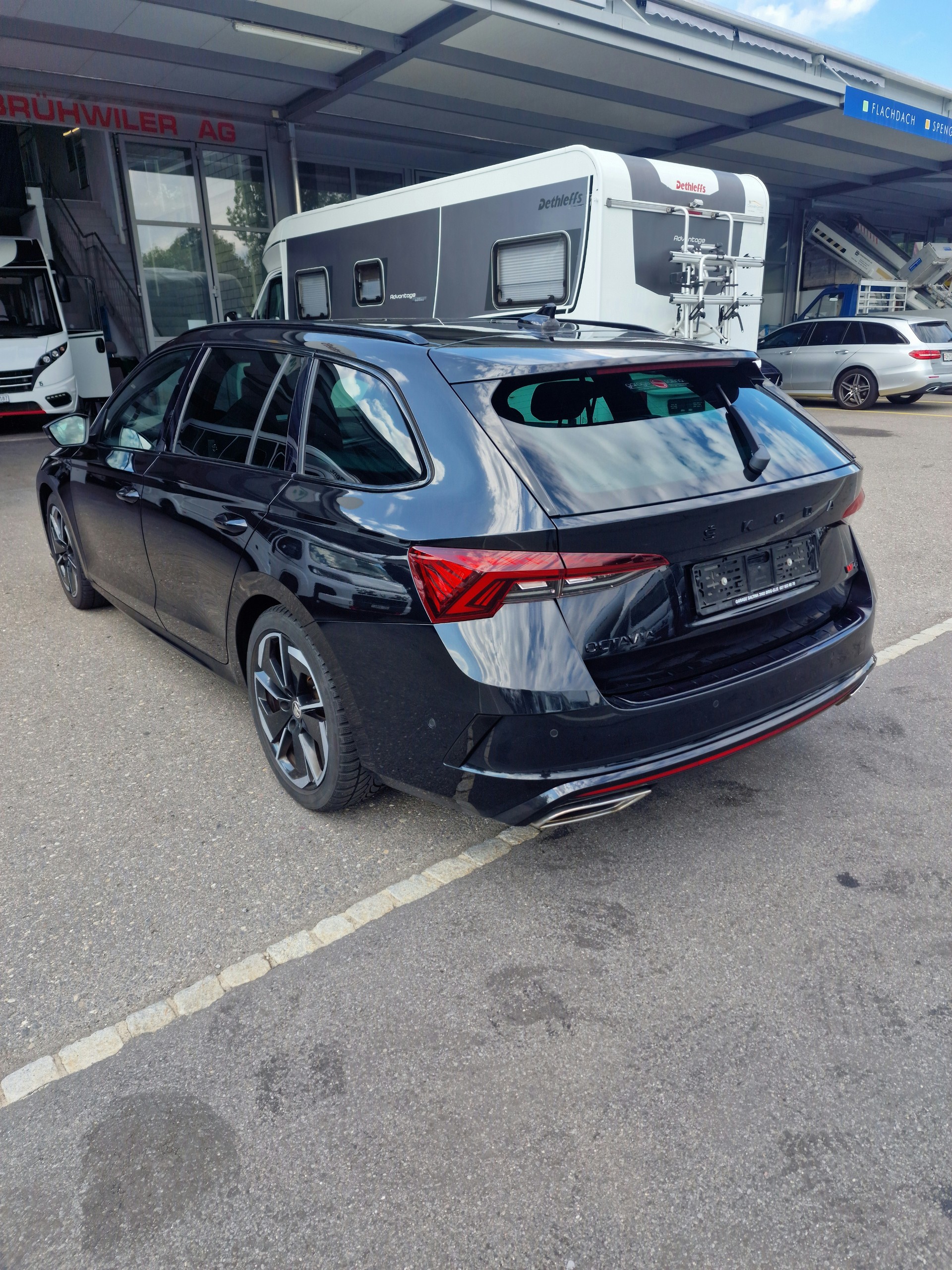 SKODA Octavia Combi 2.0 TDI DSG RS 4x4-image-7