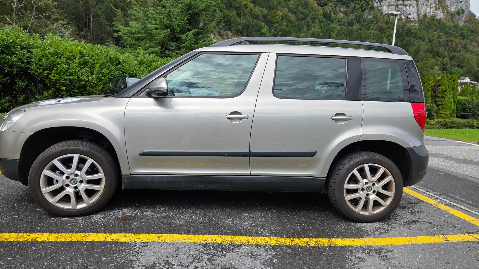 SKODA Yeti 2.0tdi 4x4 140ps dsg-image-1