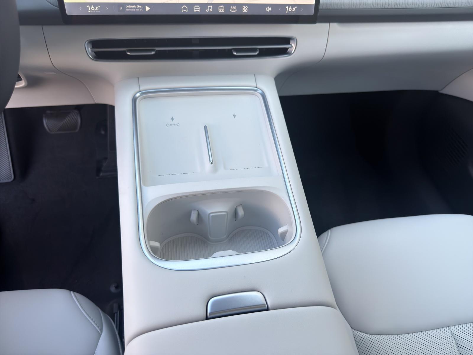 XPENG G6 Performance AWD-image-12