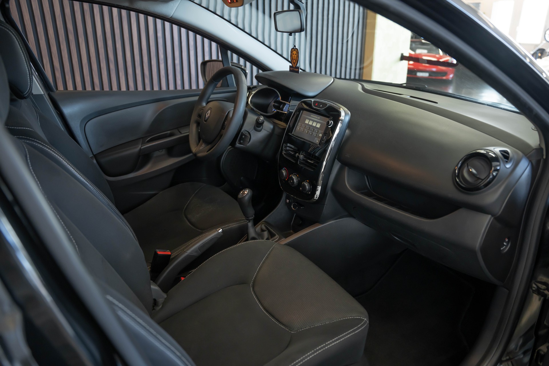 RENAULT Clio Grandtour 1.5 dCi Expression-image-14