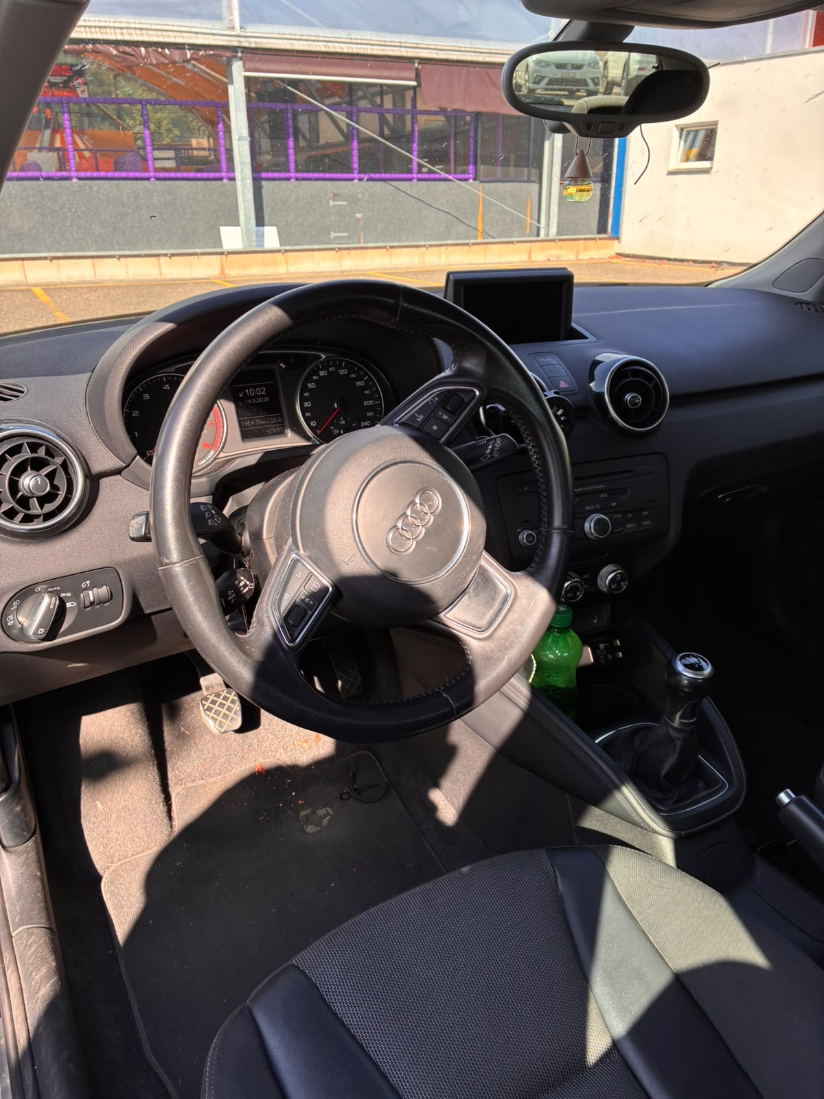 AUDI A1 1.4 TFSI Attraction-image-4