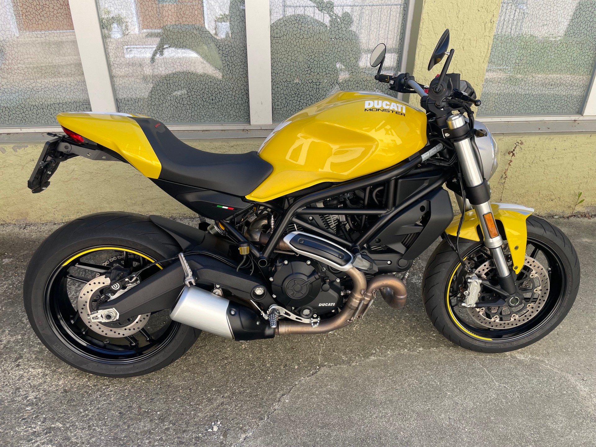 DUCATI Monster 797