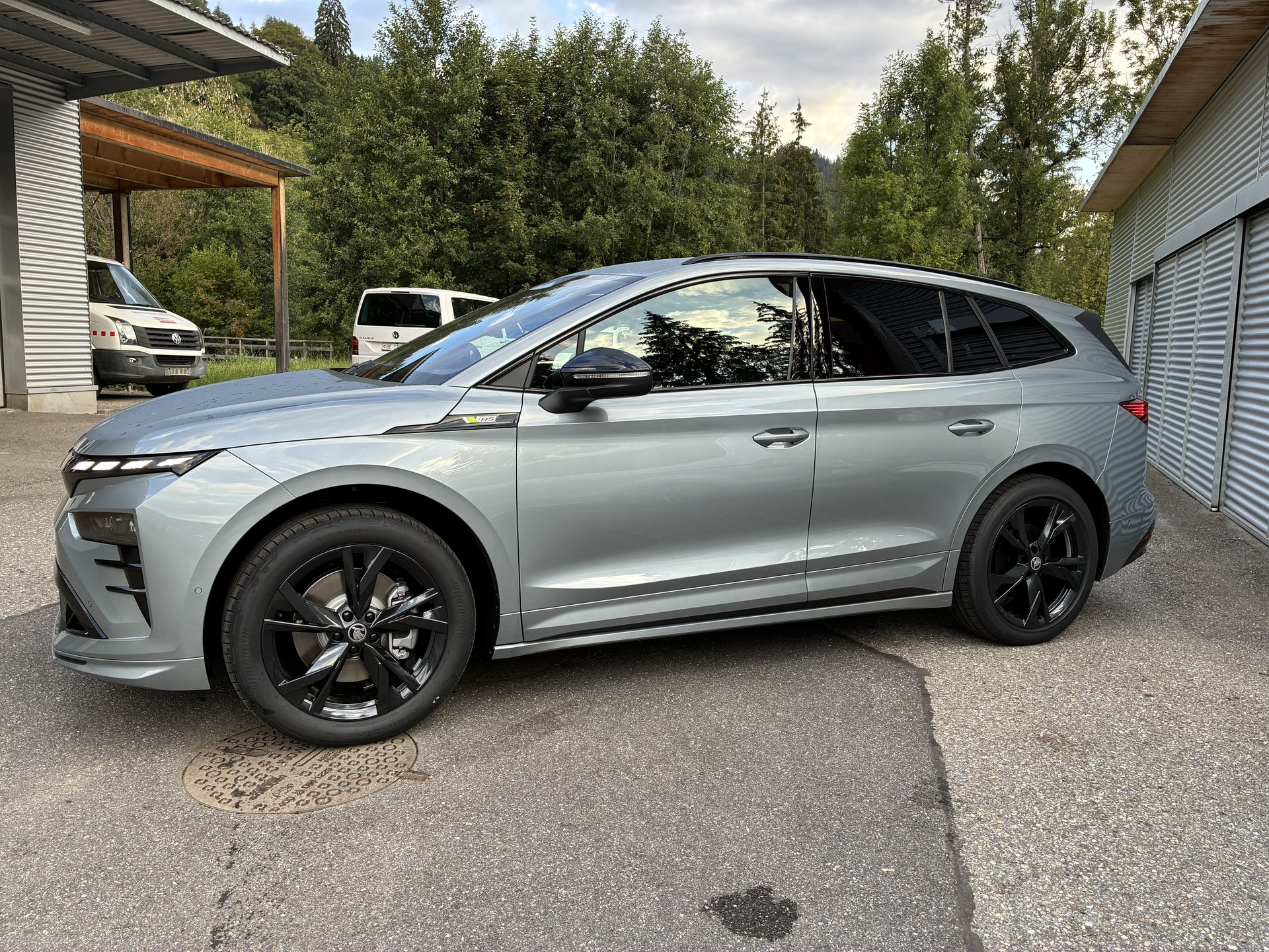 SKODA Enyaq 4x4 RS-image-0