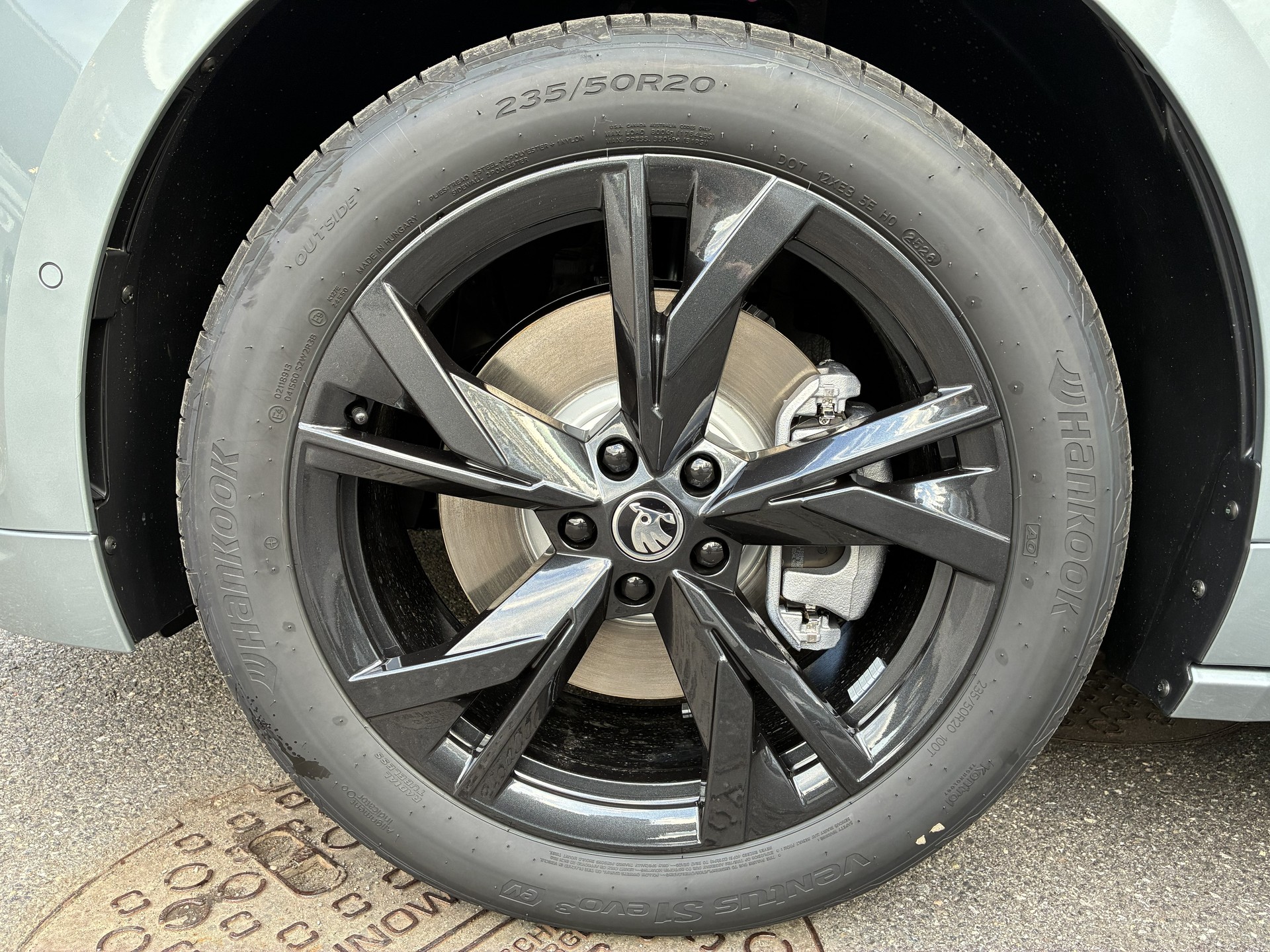 SKODA Enyaq 4x4 RS-image-13