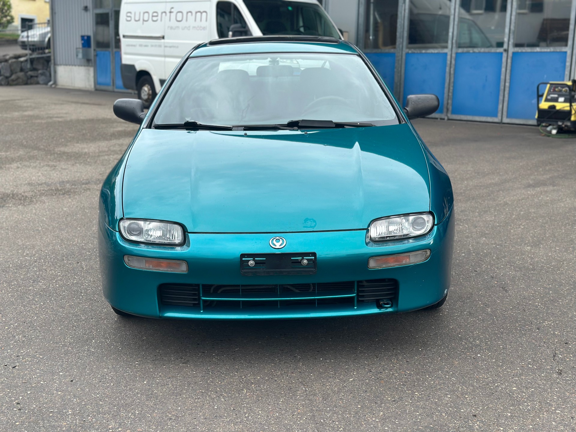 MAZDA 323 F 1.5i-16V Rainbow-image-2