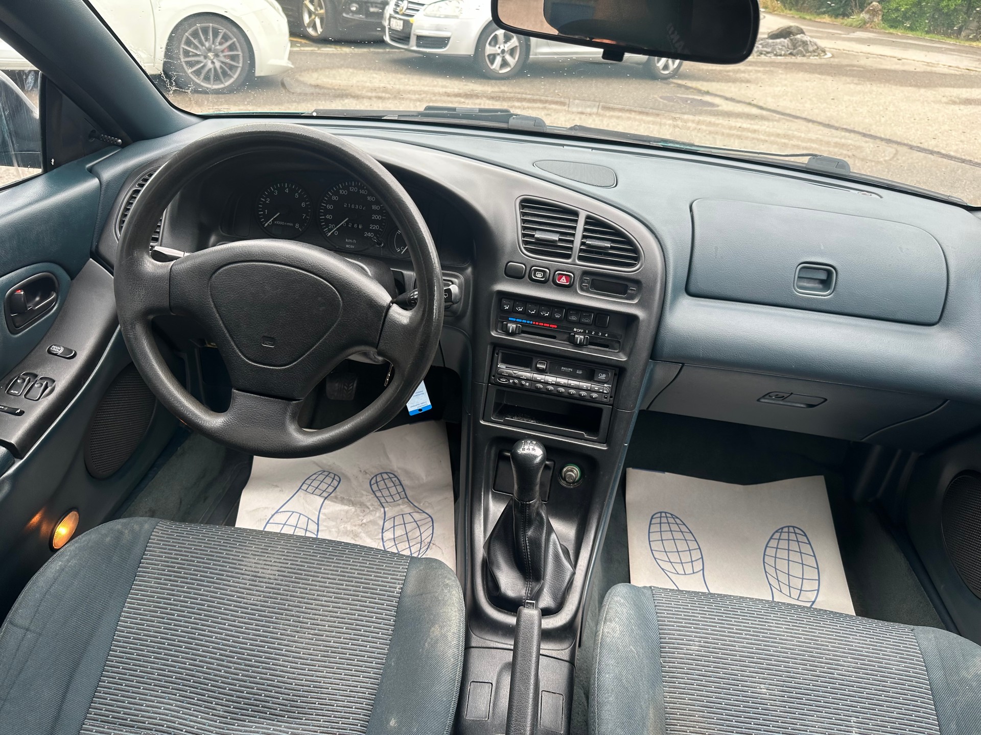 MAZDA 323 F 1.5i-16V Rainbow-image-8