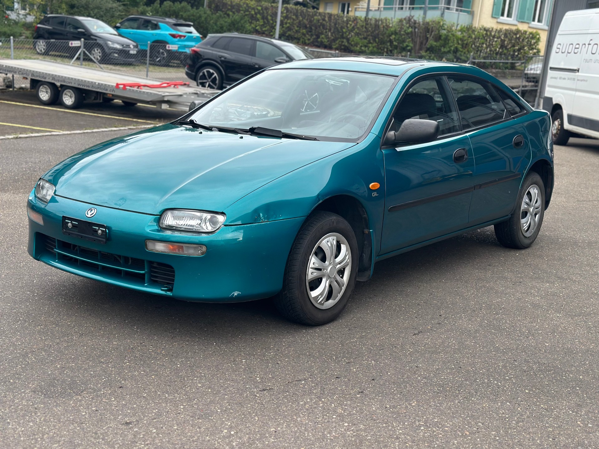 MAZDA 323 F 1.5i-16V Rainbow-image-0