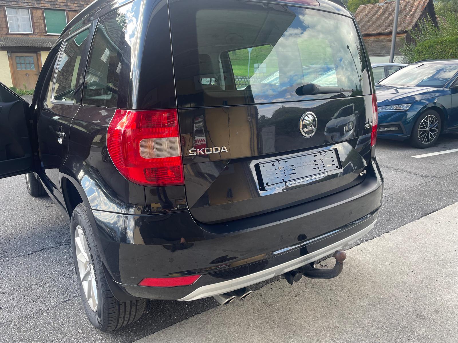SKODA Yeti 2.0 TDI Active 4x4 DSG-image-2