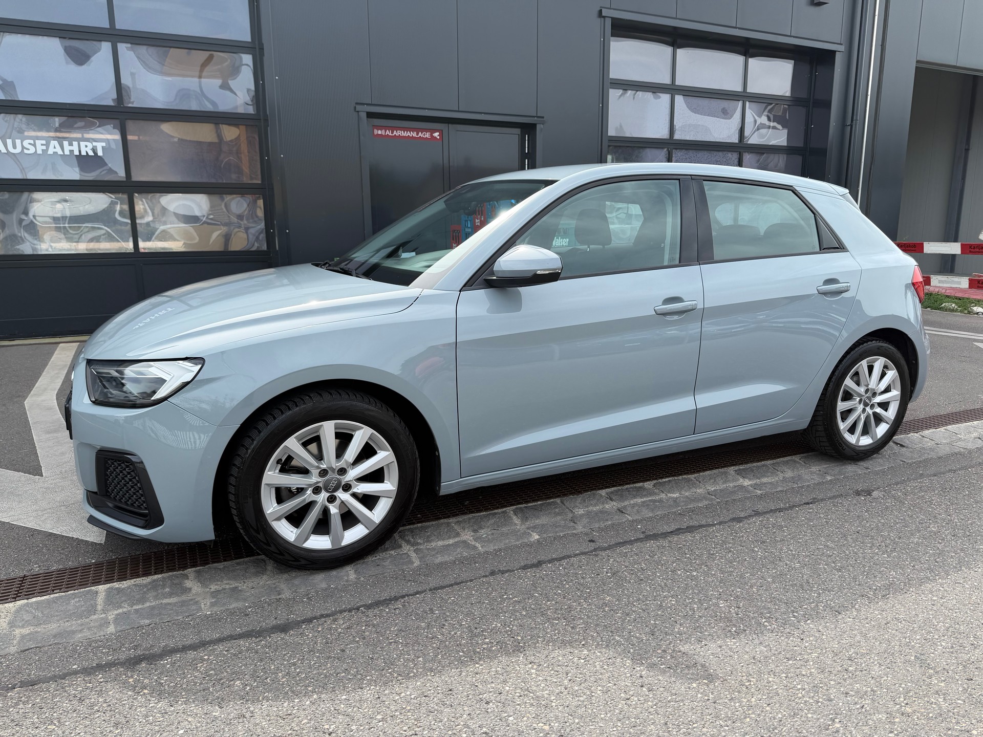 AUDI A1 Sportback 30 TFSI advanced S-tronic-image-3