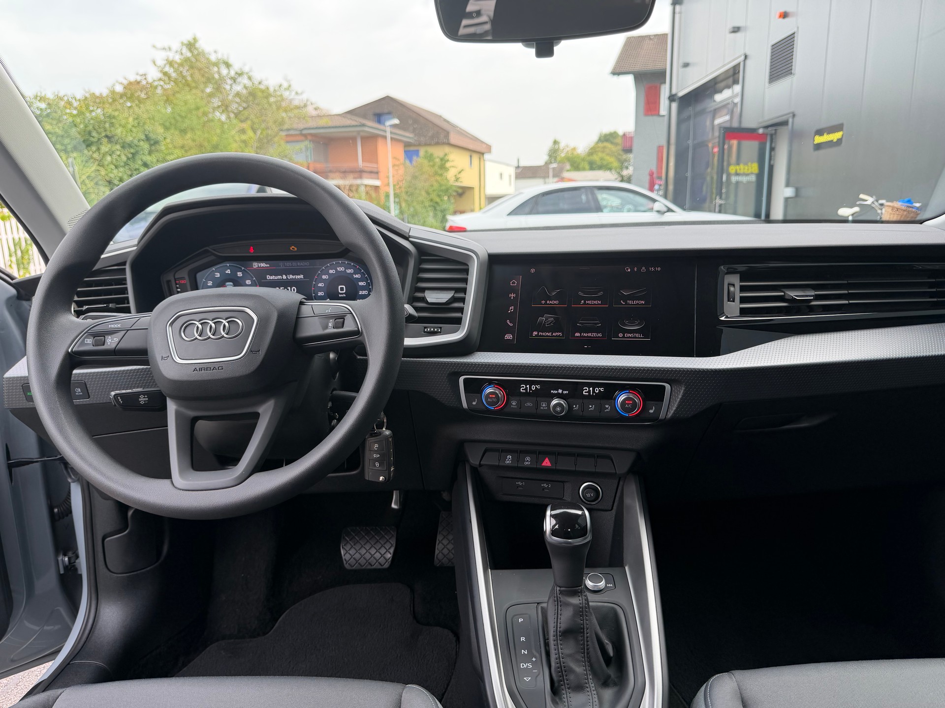 AUDI A1 Sportback 30 TFSI advanced S-tronic-image-13
