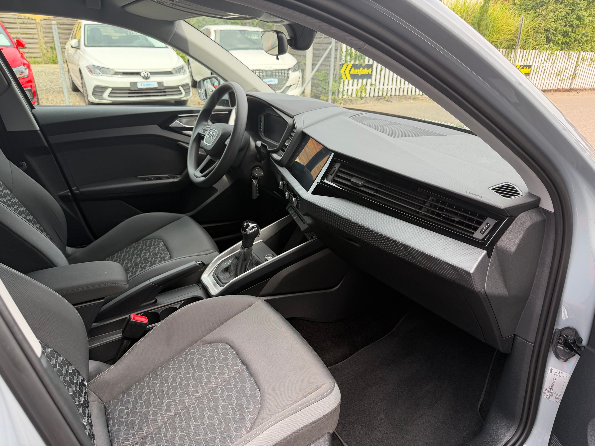 AUDI A1 Sportback 30 TFSI advanced S-tronic-image-12