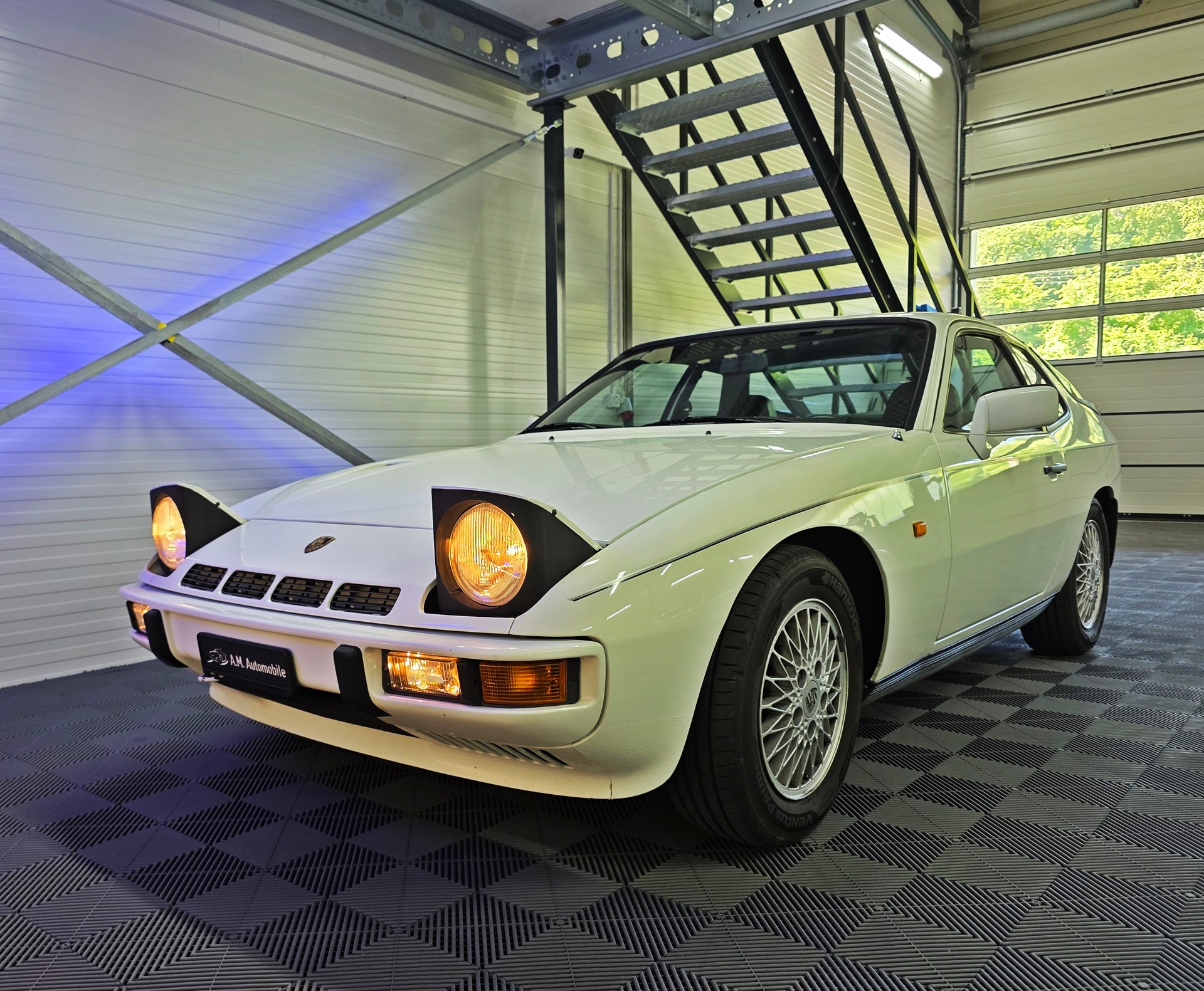 PORSCHE Turbo-image-9