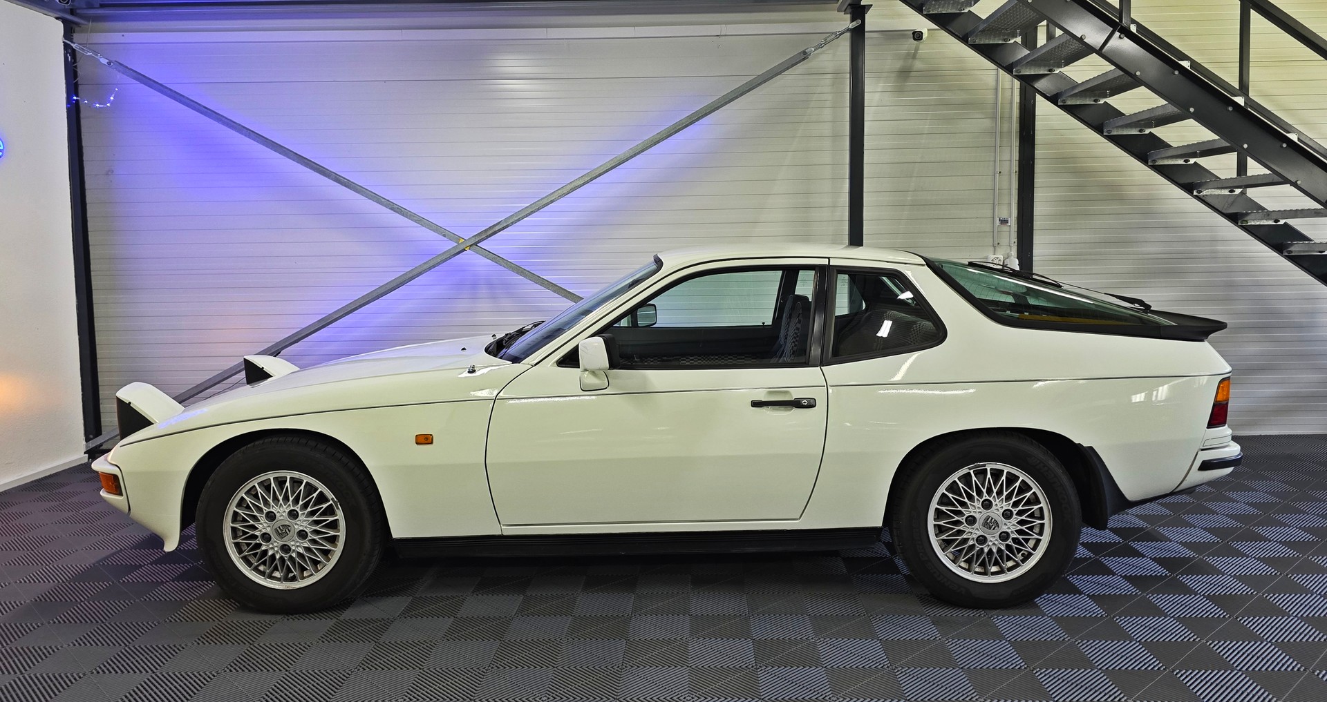 PORSCHE Turbo-image-8