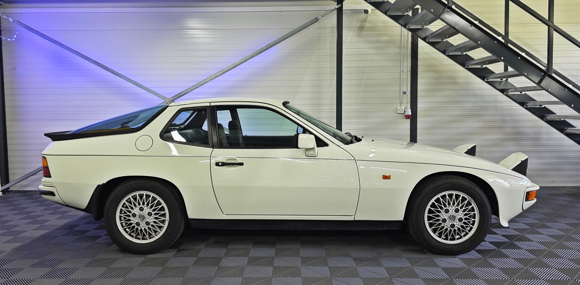 PORSCHE Turbo-image-3